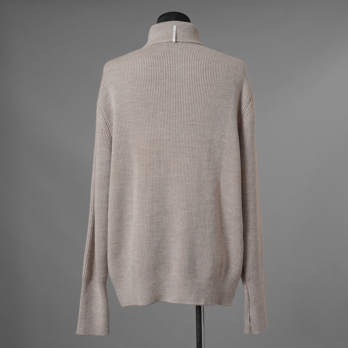 SUS-SOUS シュスー / 美品 20AW Fisherman's turtle neck sweater フィッシャーマンズ タートルネック セーター 長袖 ニット / 06-SS01615 / size 9 (BEIGE)  123049-alm
