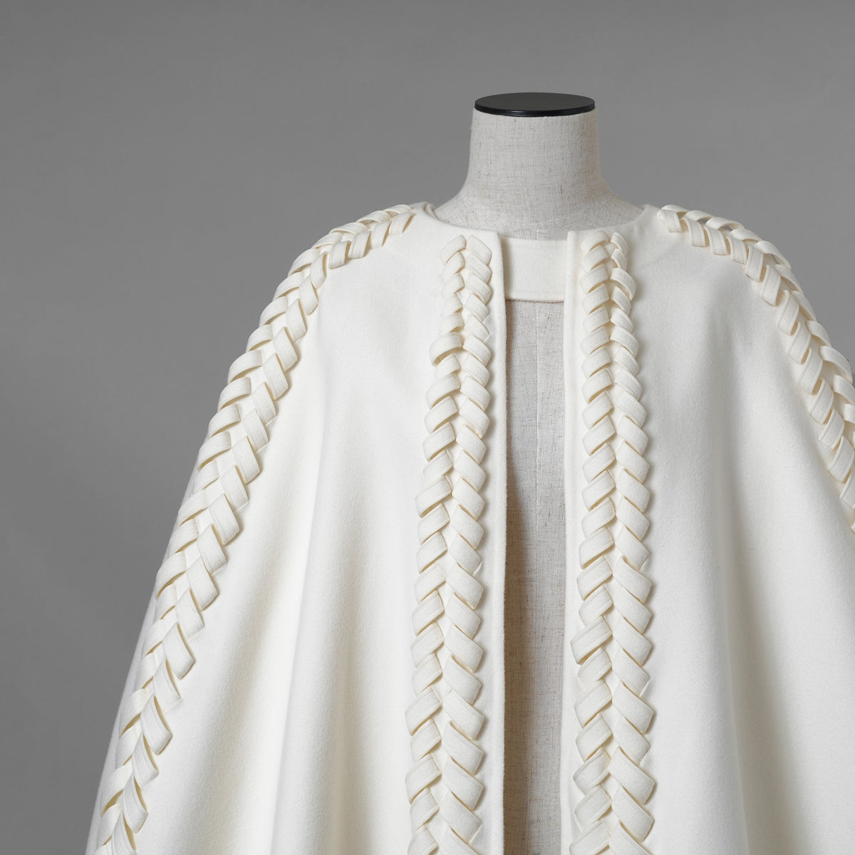 VALENTINO ヴァレンティノ / 美品 21AW ウールカシミア ブレード ケープ アウター / WB0CG2H315E / size M (IVORY) レディース 352134-izm