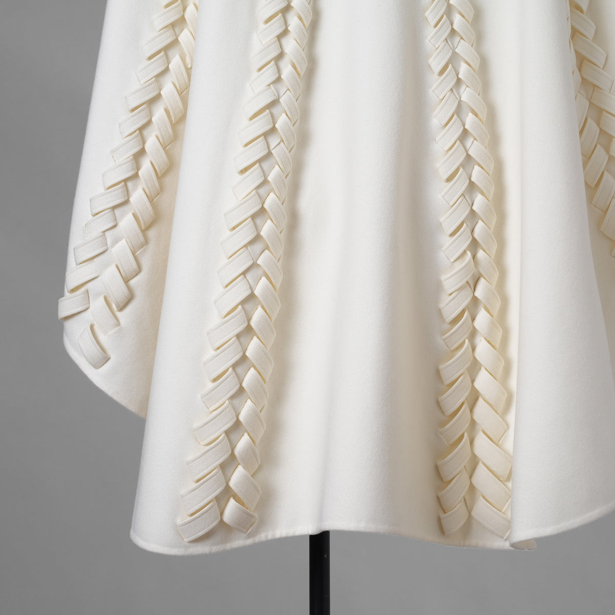 VALENTINO ヴァレンティノ / 美品 21AW ウールカシミア ブレード ケープ アウター / WB0CG2H315E / size M (IVORY) レディース 352134-izm