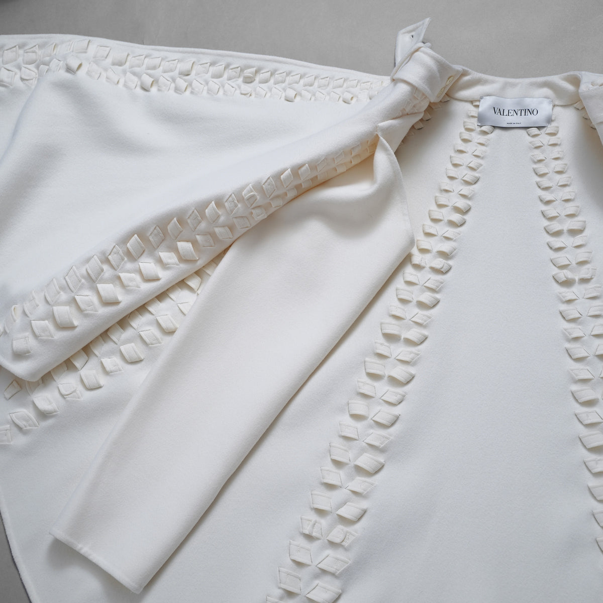VALENTINO ヴァレンティノ / 美品 21AW ウールカシミア ブレード ケープ アウター / WB0CG2H315E / size M (IVORY) レディース 352134-izm