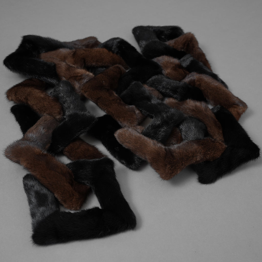 超希少 FENDI フェンディ / 美品 17AW ミンク ファー チェーンリンク マフラー  / FNG049 A140 F0GMF / ONE SIZE (BLACK × DARK BROWN) レディース 352128-izm アクセサリー