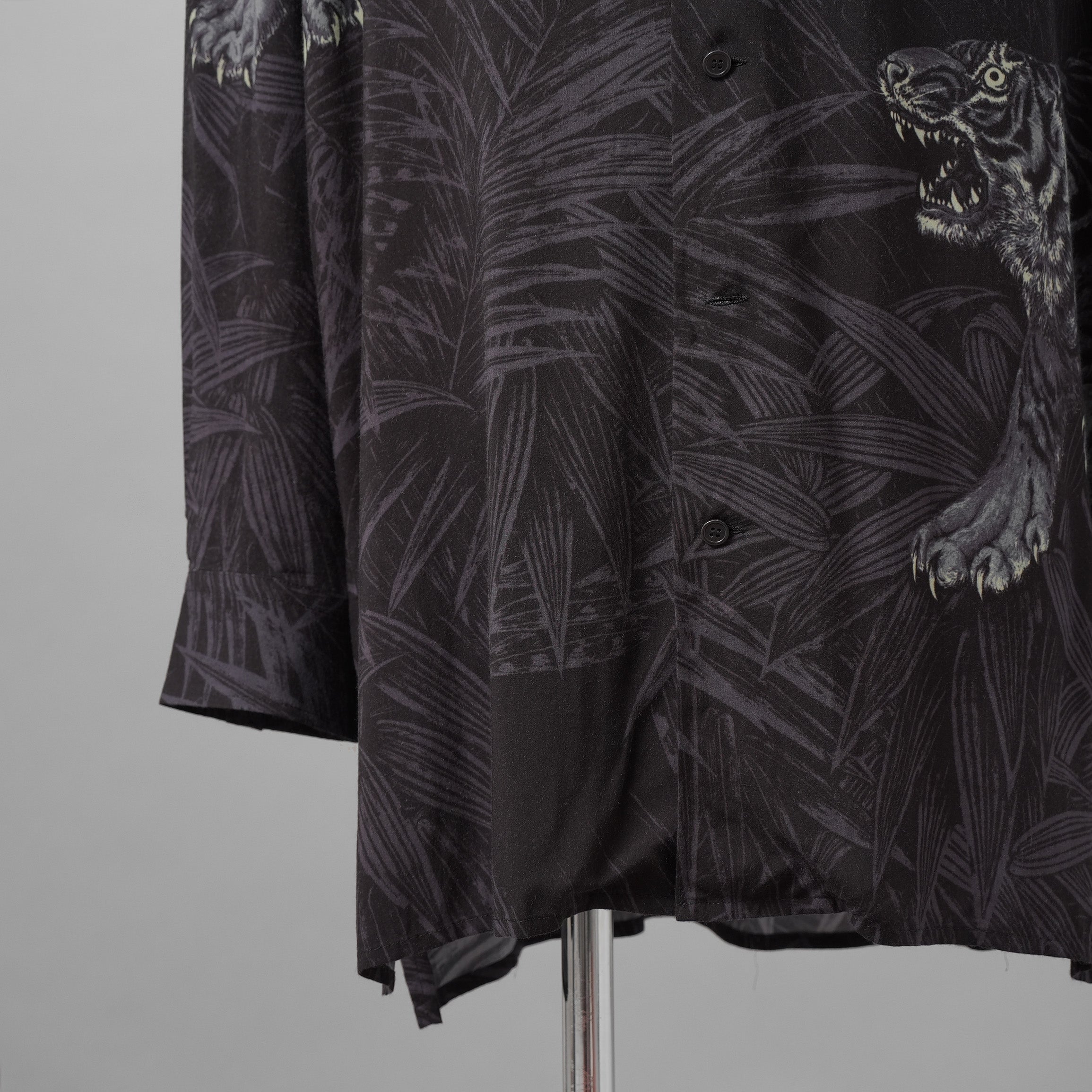 BLACK Scandal Yohji Yamamoto ヨウジヤマモト / 美品 22AW TIGER PRINT BLOUSE タイガープリントブラウス / 長袖シャツ / HE-Y31-217 / size 2 (BLACK)