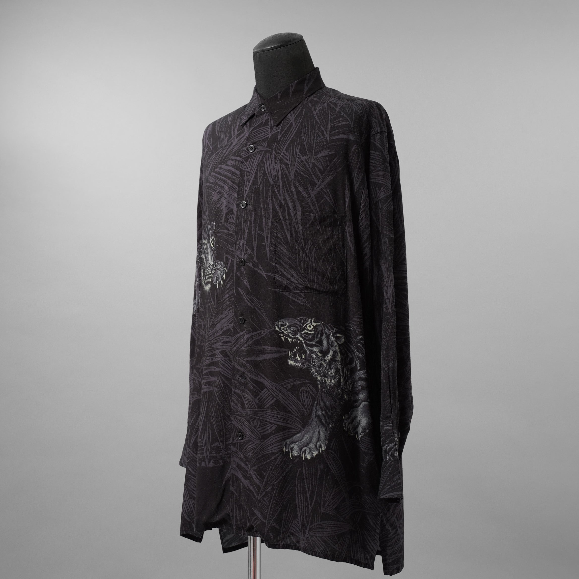 BLACK Scandal Yohji Yamamoto ヨウジヤマモト / 美品 22AW TIGER PRINT BLOUSE タイガープリントブラウス / 長袖シャツ / HE-Y31-217 / size 2 (BLACK)