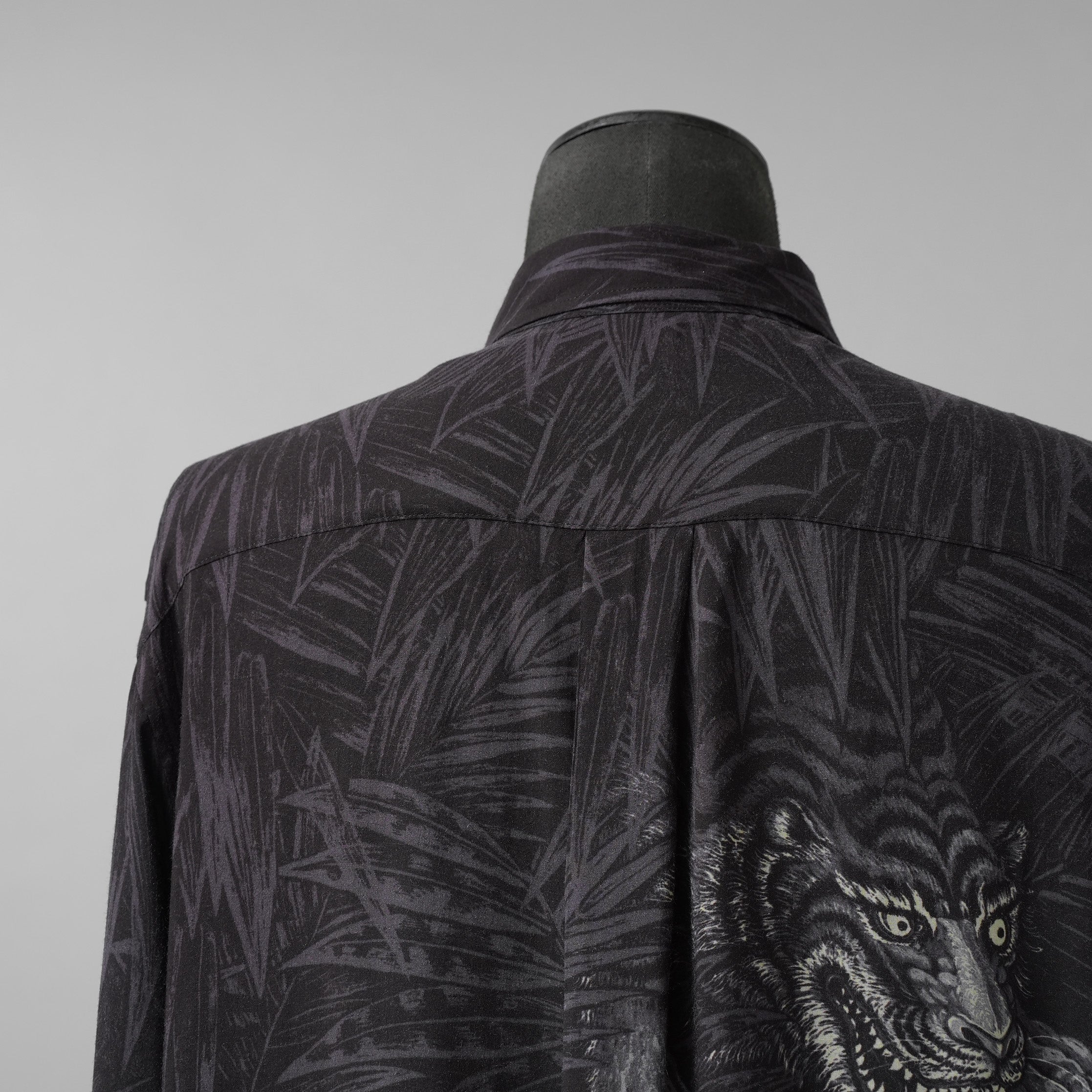 BLACK Scandal Yohji Yamamoto ヨウジヤマモト / 美品 22AW TIGER PRINT BLOUSE タイガープリントブラウス / 長袖シャツ / HE-Y31-217 / size 2 (BLACK)