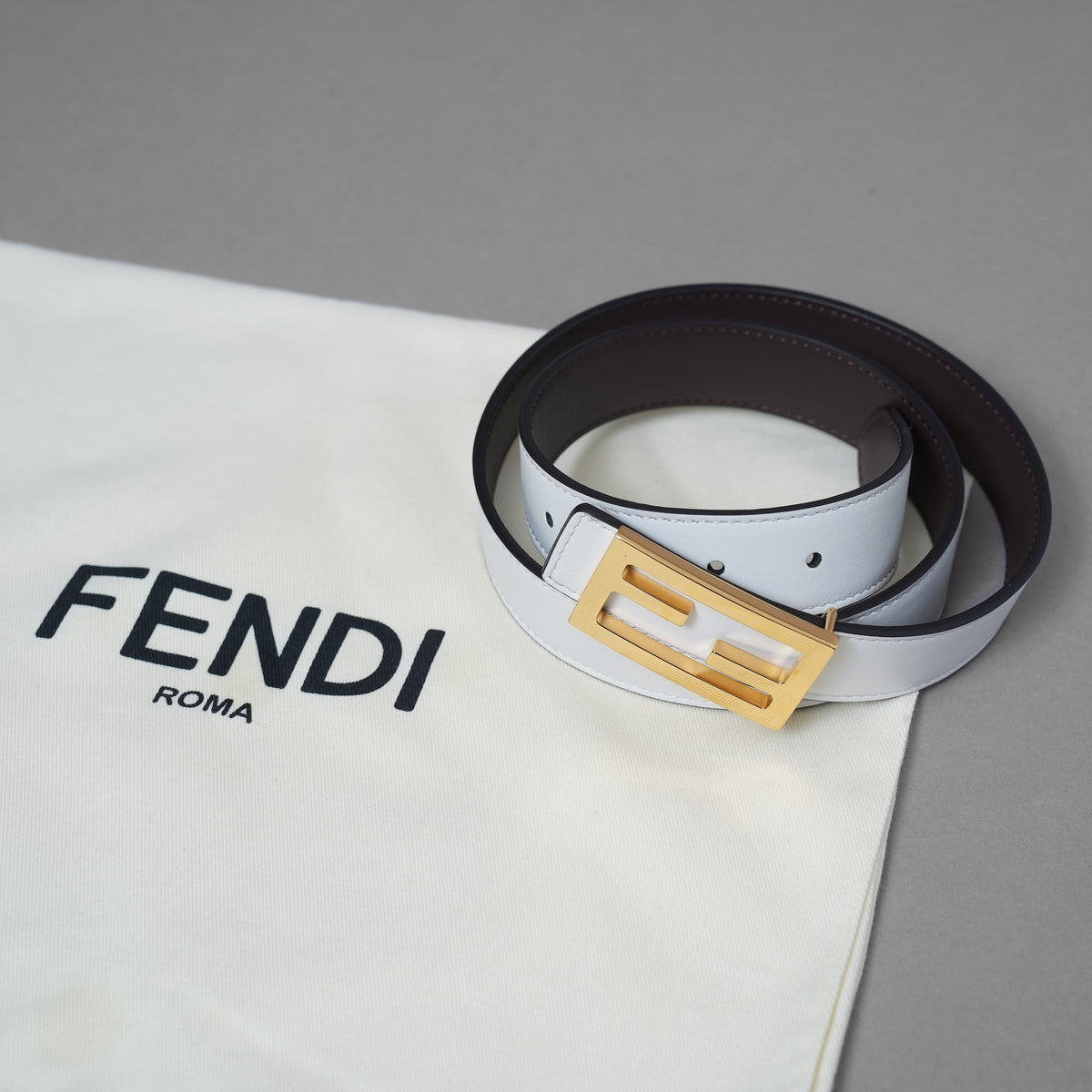 FENDI フェンディ / 美品 FF バックル リバーシブル レザーベルト アクセサリー / WHITE × BROWN レディース 352141-izm
