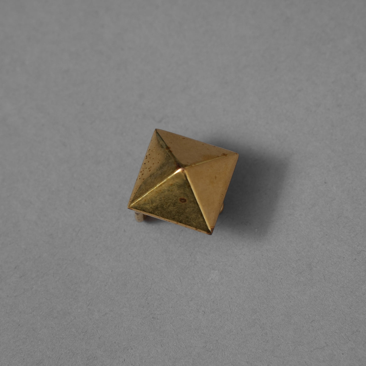 VALENTINO GARAVANI ヴァレンティノ ガラヴァーニ / ワンスタッズ シャイニーカーフスキン リバーシブル ベルト 12mm アクセサリー / 80/32(V) / WHITE × OPAL GRAY レディース 352140-izm