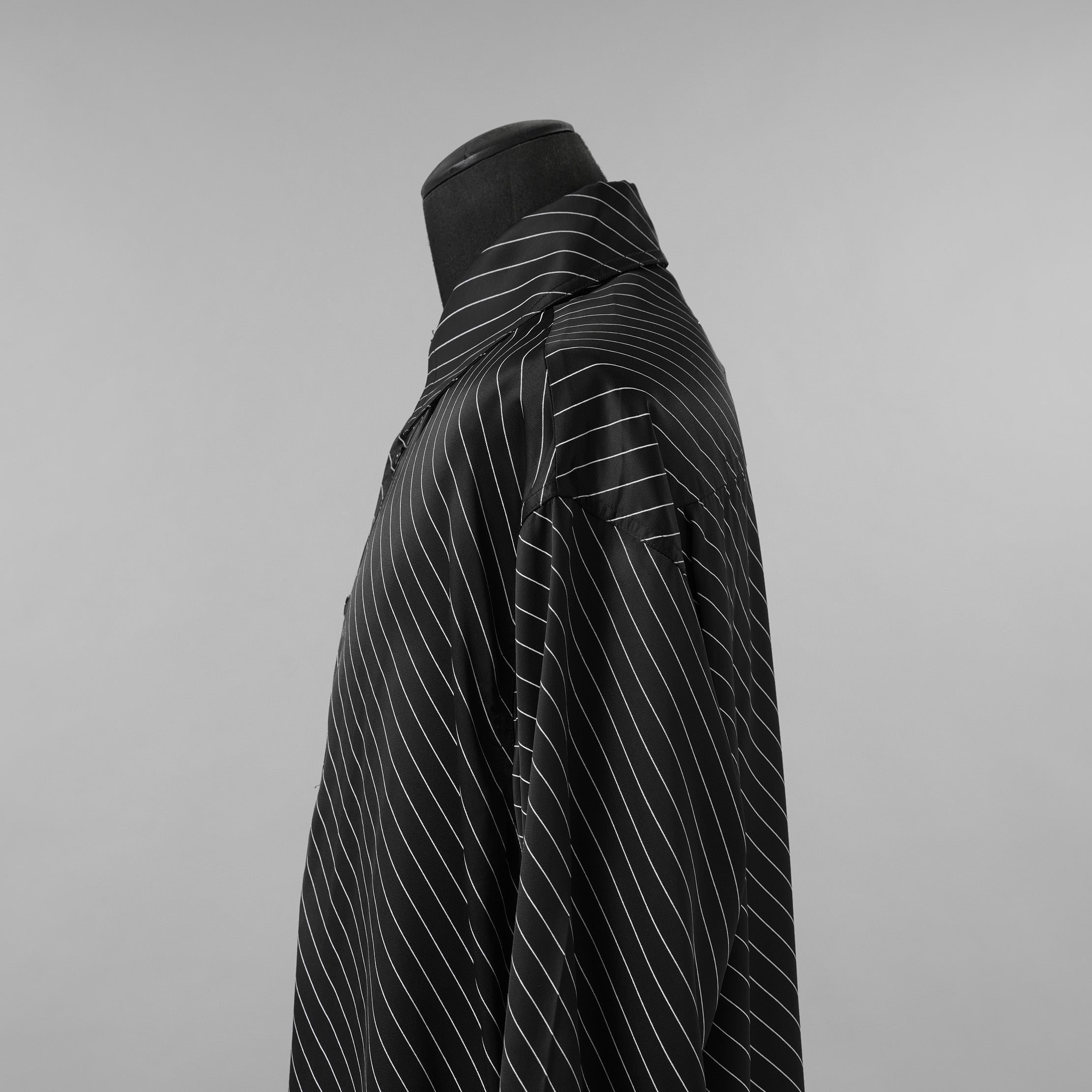 MM6 Maison Margiela エムエムシックス メゾンマルジェラ / 美品 23SS オーバーサイズビスコースシャツ 長袖シャツ/ S52DT0025 S78325 / size XS (BLACK)