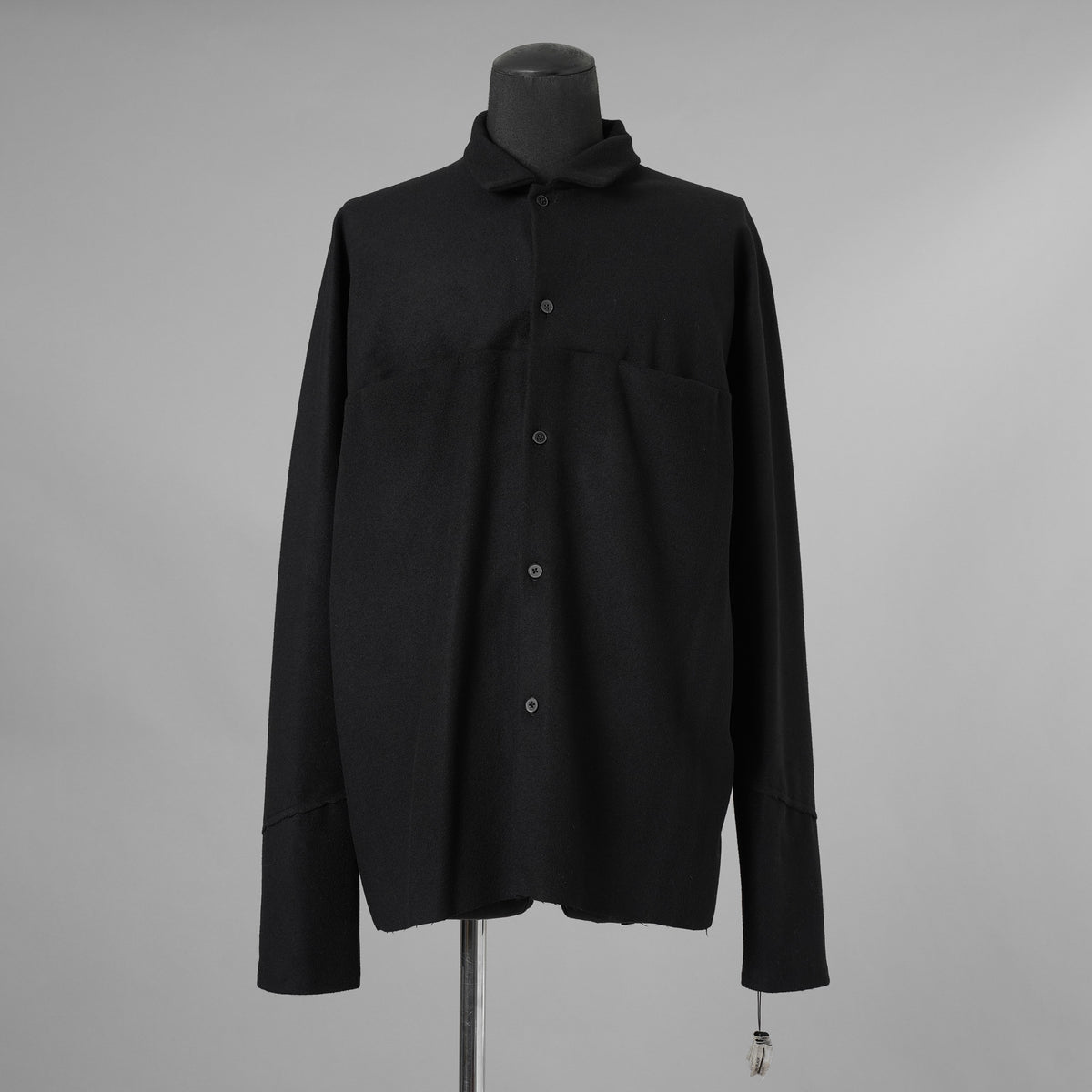 m.a + エムエークロス / 美品 23AW 2 Pocket One Piece Medium Fit Shirt / Wool Jersey / 長袖シャツ / 23W-H250DB / size 54 (BLACK) 352151-uen