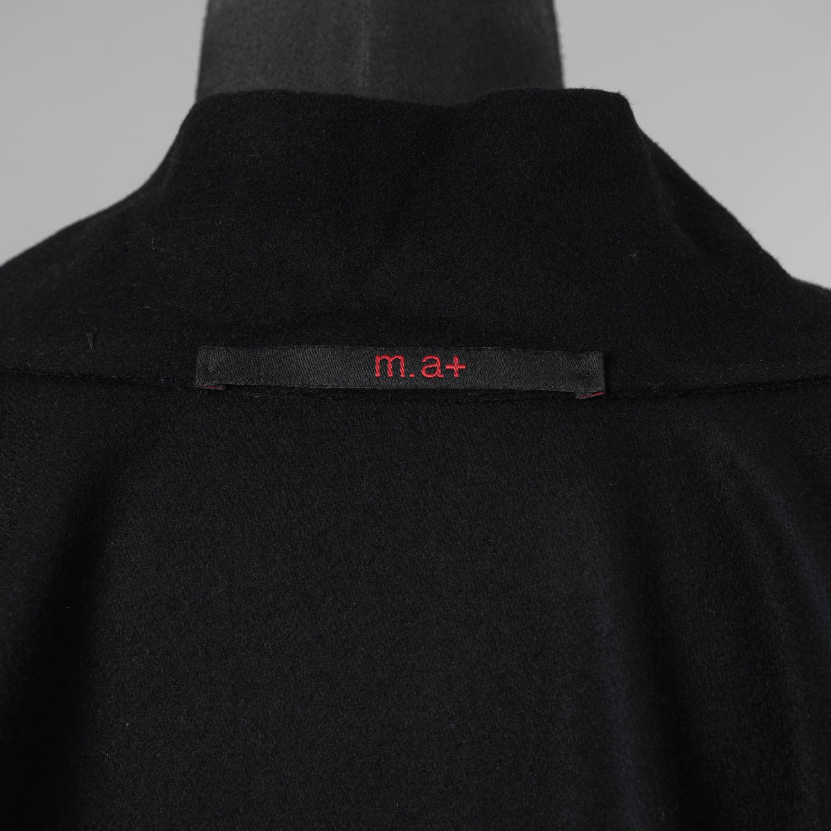 m.a + エムエークロス / 美品 23AW 2 Pocket One Piece Medium Fit Shirt / Wool Jersey / 長袖シャツ / 23W-H250DB / size 54 (BLACK) 352151-uen