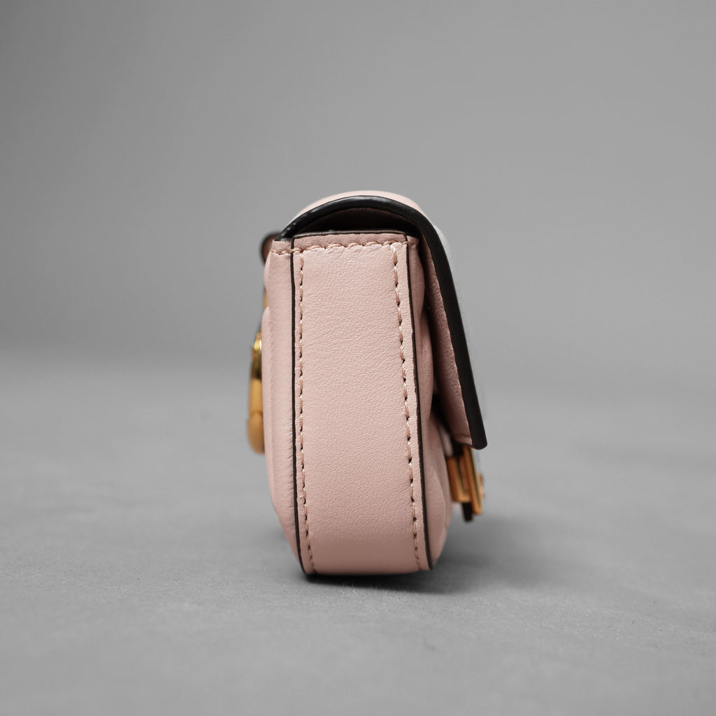 FENDI フェンディ / 美品 19 ナノ バゲット チャーム ショルダーポーチ アクセサリー / 7AR844 -AAJD-209-0189 / PINK BEIGE レディース 352145-izm