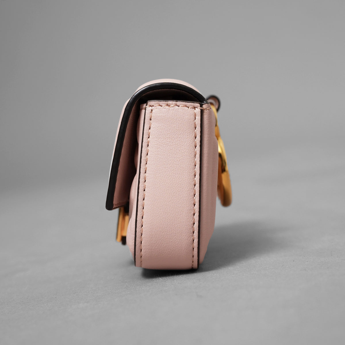 FENDI フェンディ / 美品 19 ナノ バゲット チャーム ショルダーポーチ アクセサリー / 7AR844 -AAJD-209-0189 / PINK BEIGE レディース 352145-izm