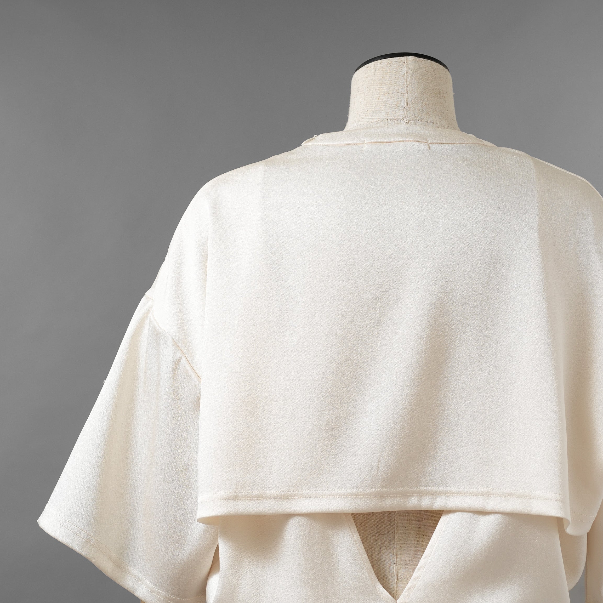 KANAKO SAKAI カナコ サカイ / 24SS SATIN BODYSUIT サテン ボディスーツ 半袖Tシャツ / KS2401035 / size 36 ( OFF WHITE ) レディース