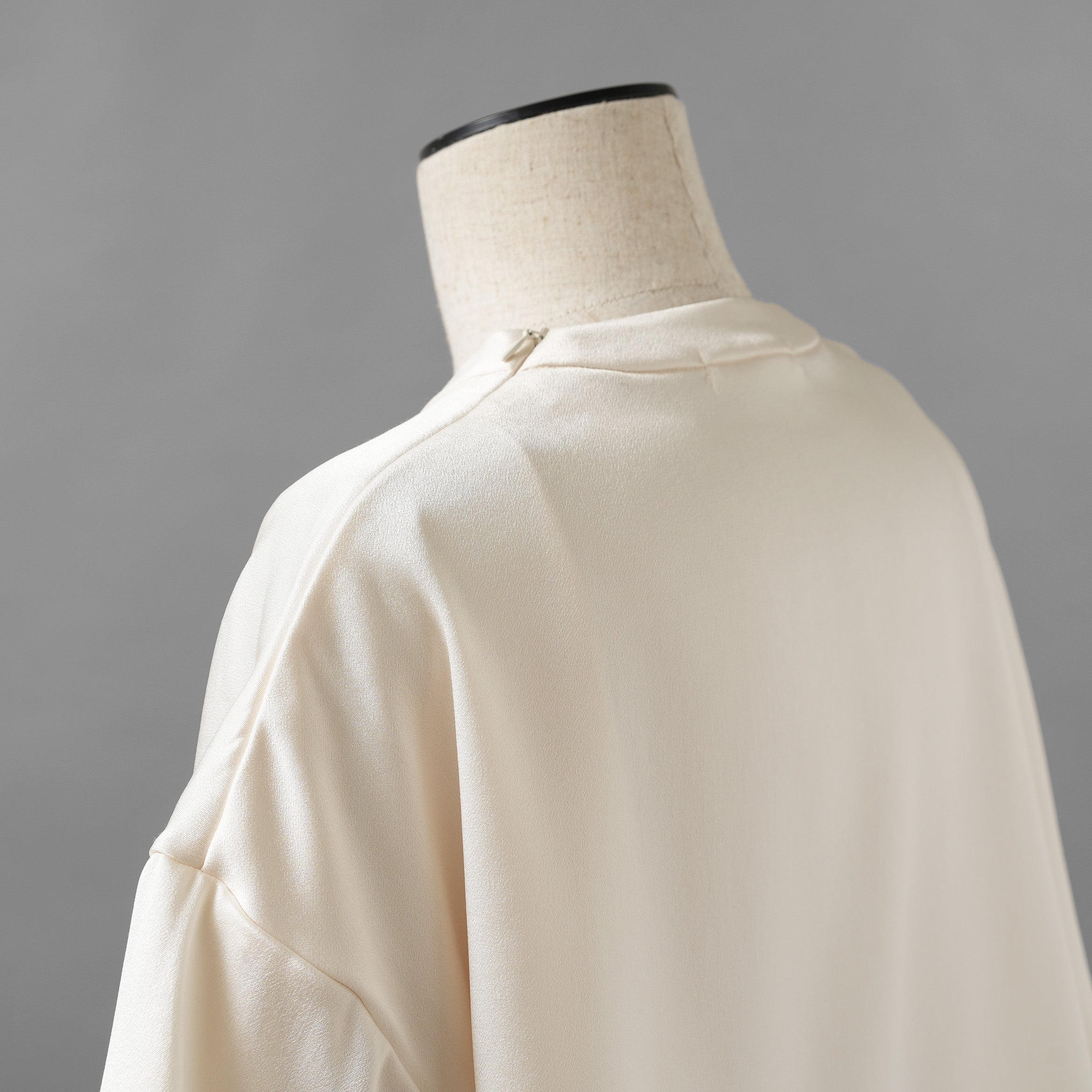 KANAKO SAKAI カナコ サカイ / 24SS SATIN BODYSUIT サテン ボディスーツ 半袖Tシャツ / KS2401035 / size 36 ( OFF WHITE ) レディース