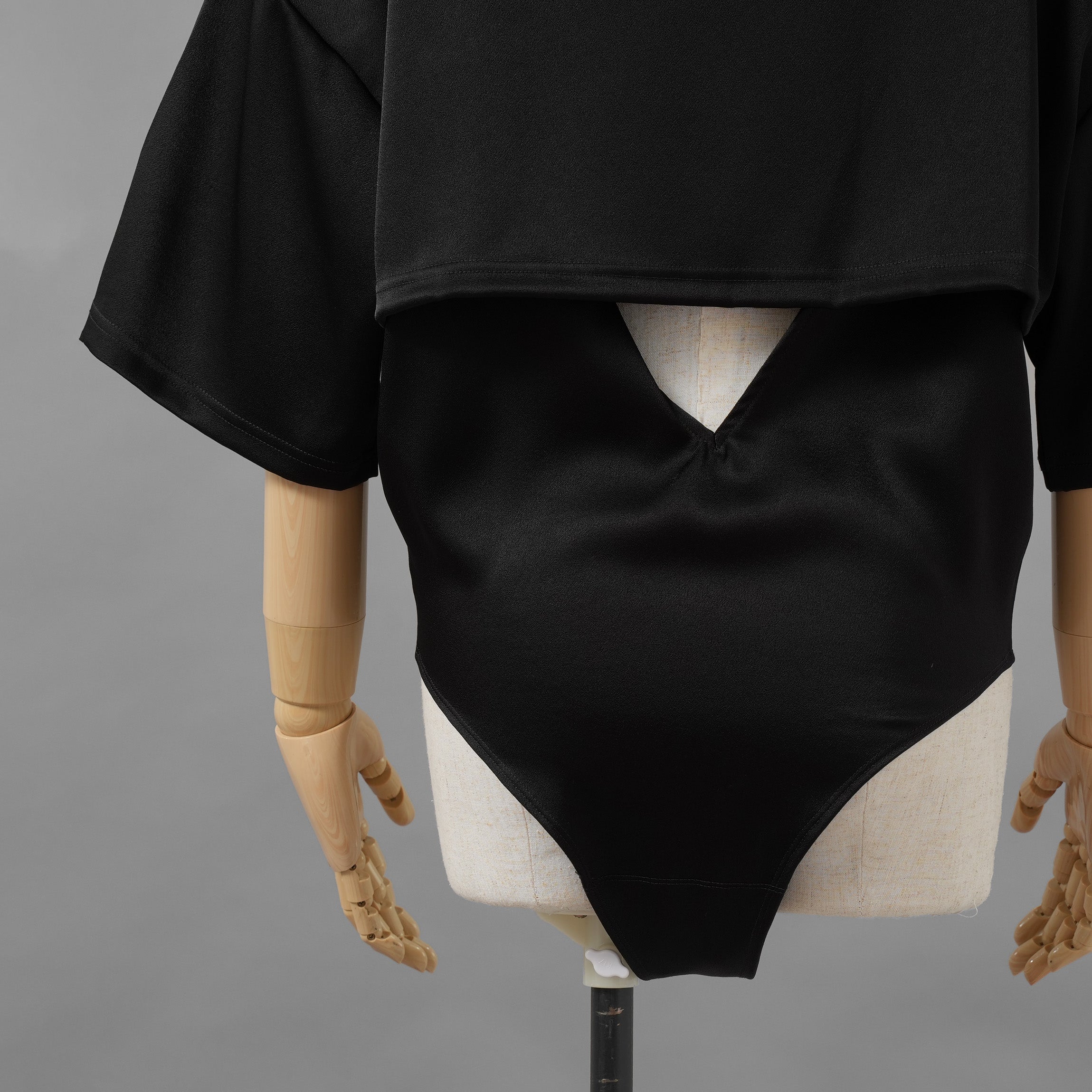 KANAKO SAKAI カナコ サカイ / 美品 24SS SATIN BODYSUIT サテン ボディスーツ 半袖Tシャツ / KS2401035 / size 36 ( BLACK ) レディース