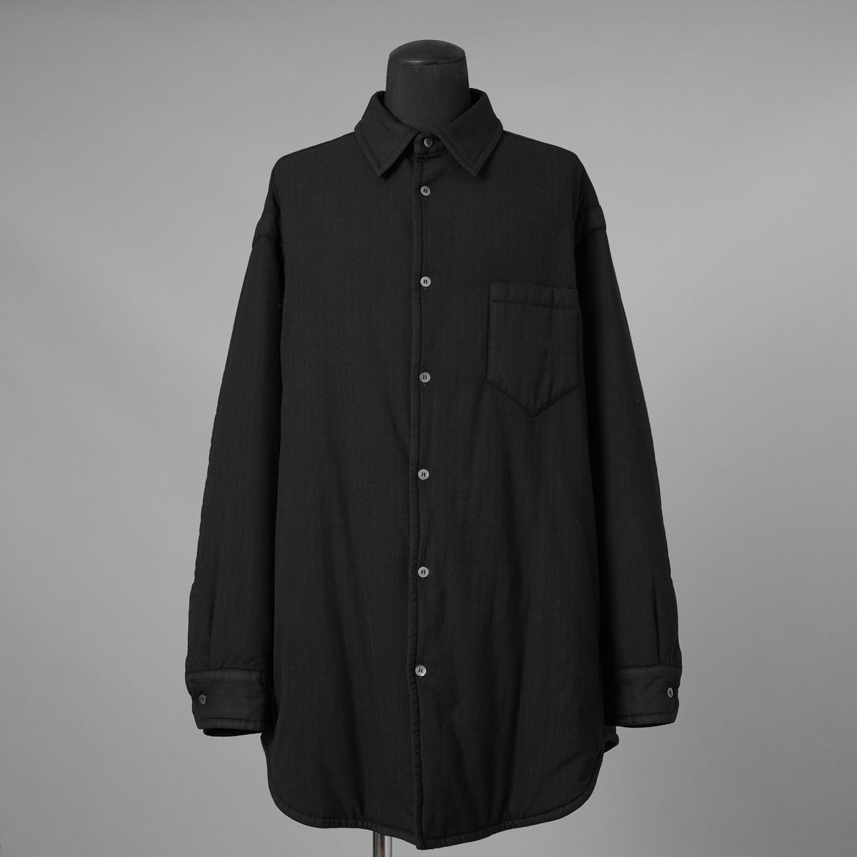 Maison Margiela メゾン マルジェラ / 22AW 中綿入り チョークストライプ シャツジャケット アウター / S51DL0403 S76446 / 02PR 225507/1 2022 2 / size 42 (BLACK) 352156-uen