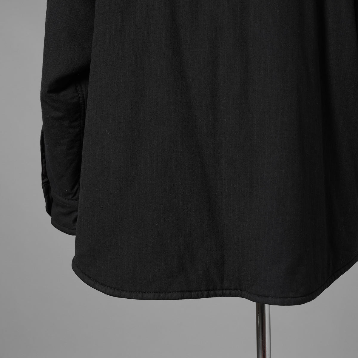 Maison Margiela メゾン マルジェラ / 22AW 中綿入り チョークストライプ シャツジャケット アウター / S51DL0403 S76446 / 02PR 225507/1 2022 2 / size 42 (BLACK) 352156-uen