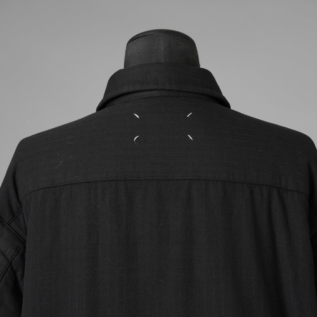 Maison Margiela メゾン マルジェラ / 22AW 中綿入り チョークストライプ シャツジャケット アウター / S51DL0403 S76446 / 02PR 225507/1 2022 2 / size 42 (BLACK) 352156-uen