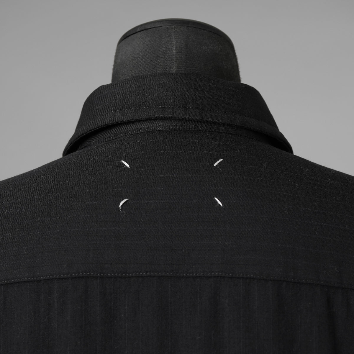 Maison Margiela メゾン マルジェラ / 22AW 中綿入り チョークストライプ シャツジャケット アウター / S51DL0403 S76446 / 02PR 225507/1 2022 2 / size 42 (BLACK) 352156-uen