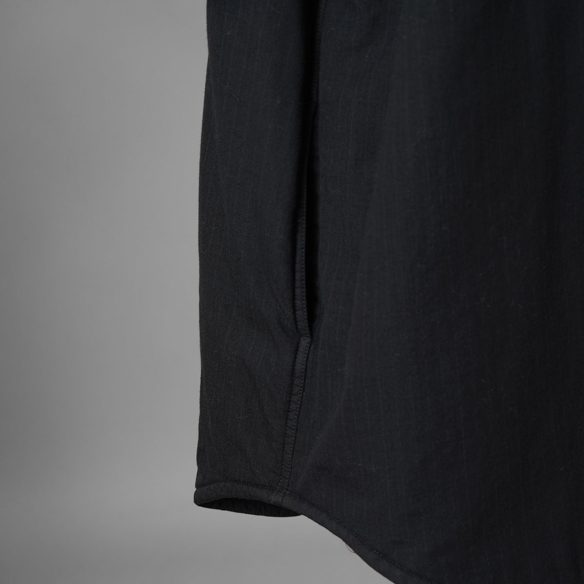 Maison Margiela メゾン マルジェラ / 22AW 中綿入り チョークストライプ シャツジャケット アウター / S51DL0403 S76446 / 02PR 225507/1 2022 2 / size 42 (BLACK) 352156-uen