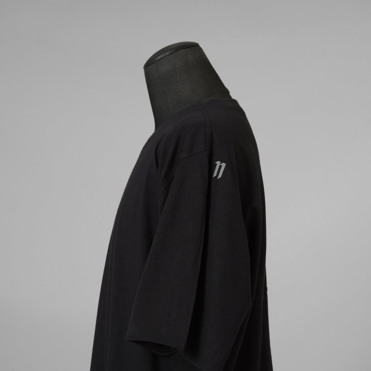 11 BY BORIS BIDJAN SABERI x Reebok LTD コラボ / 美品 25SS CONSTRUCTED TEE 半袖Tシャツ / RMAA016C99JER001 / size L (BLACK) 352158-in-ue