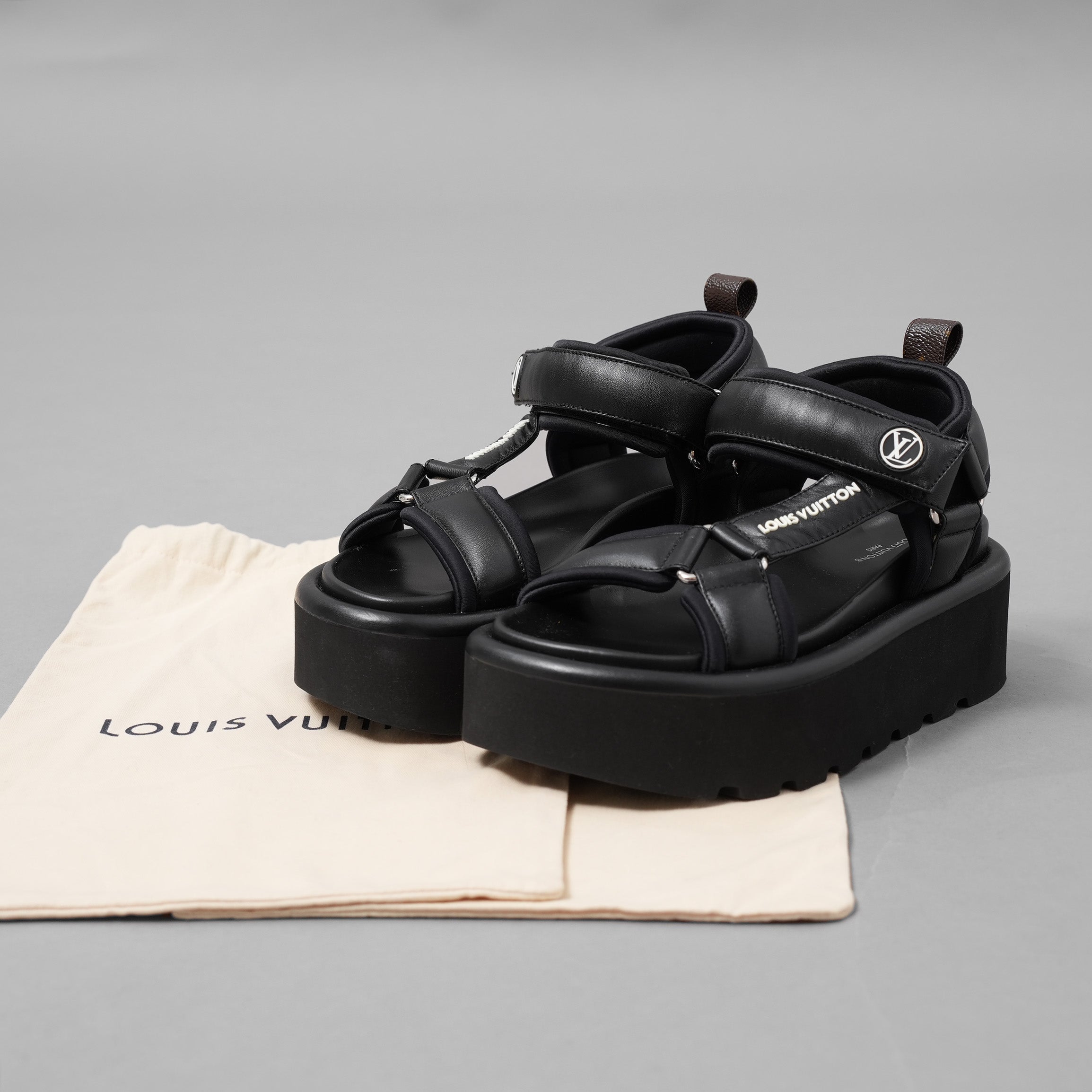 LOUIS VUITTON ルイヴィトン / 美品 23SS プールピローサンダル / SC 0232 / size 36 (23cm) BLACK