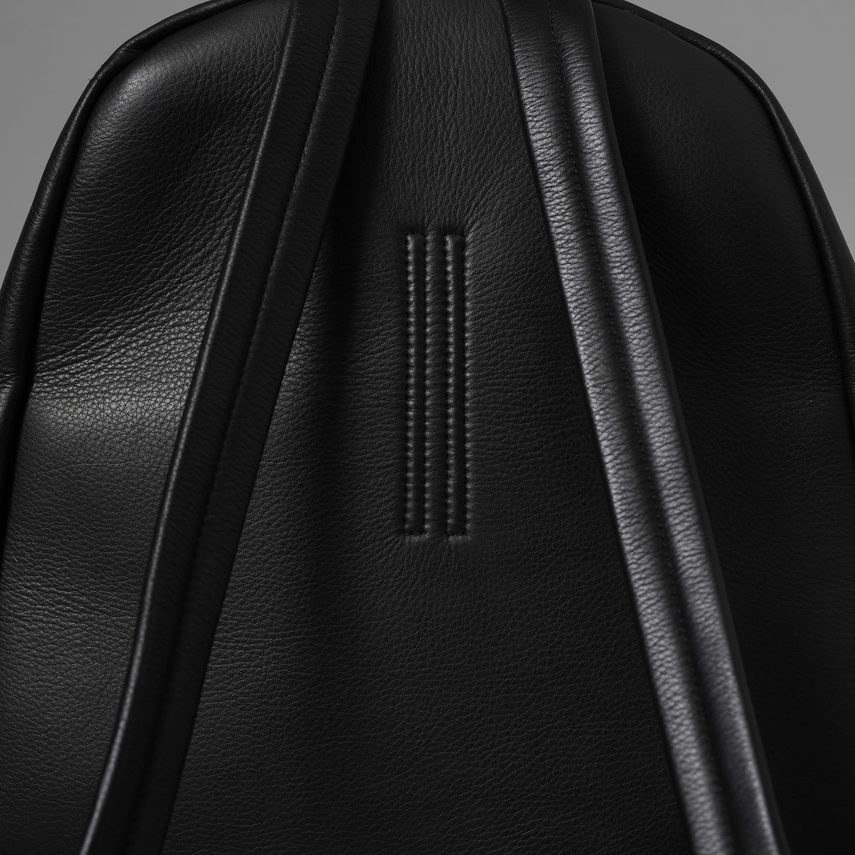 RICK OWENS リックオウエンス / 美品 24SS LIDO期 Classic Zip Leather Backpack カーフレザー バッグパック / RA01E0671 / BLACK 352165-in-ue アクセサリー