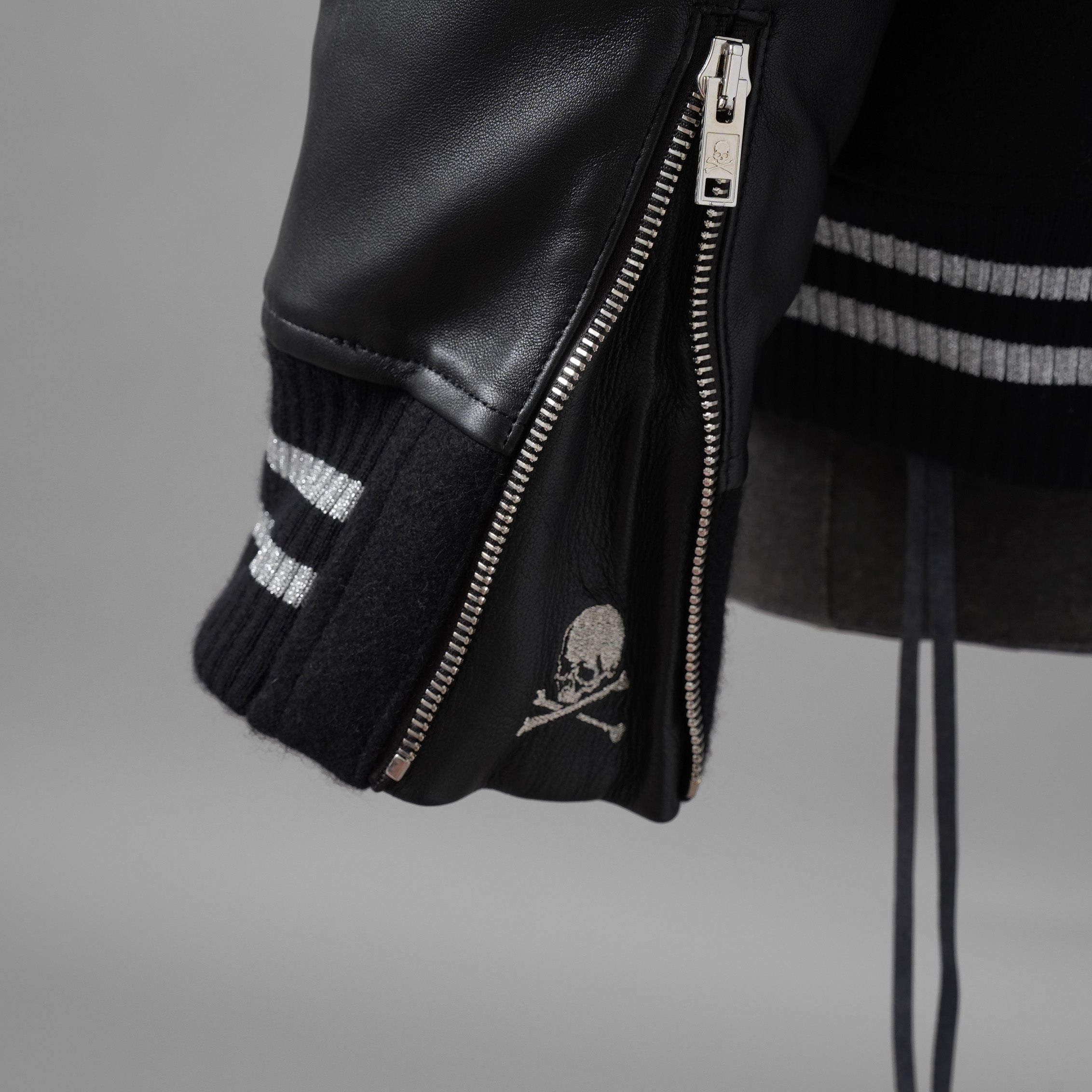 mastermind JAPAN マスターマインドジャパン ジャケット / 美品 22AW BE STRONG カシミアファー / フード付きスタジアムジャンパー / ジャケット / MW21S07-BL007-101 / size S (BLACK)