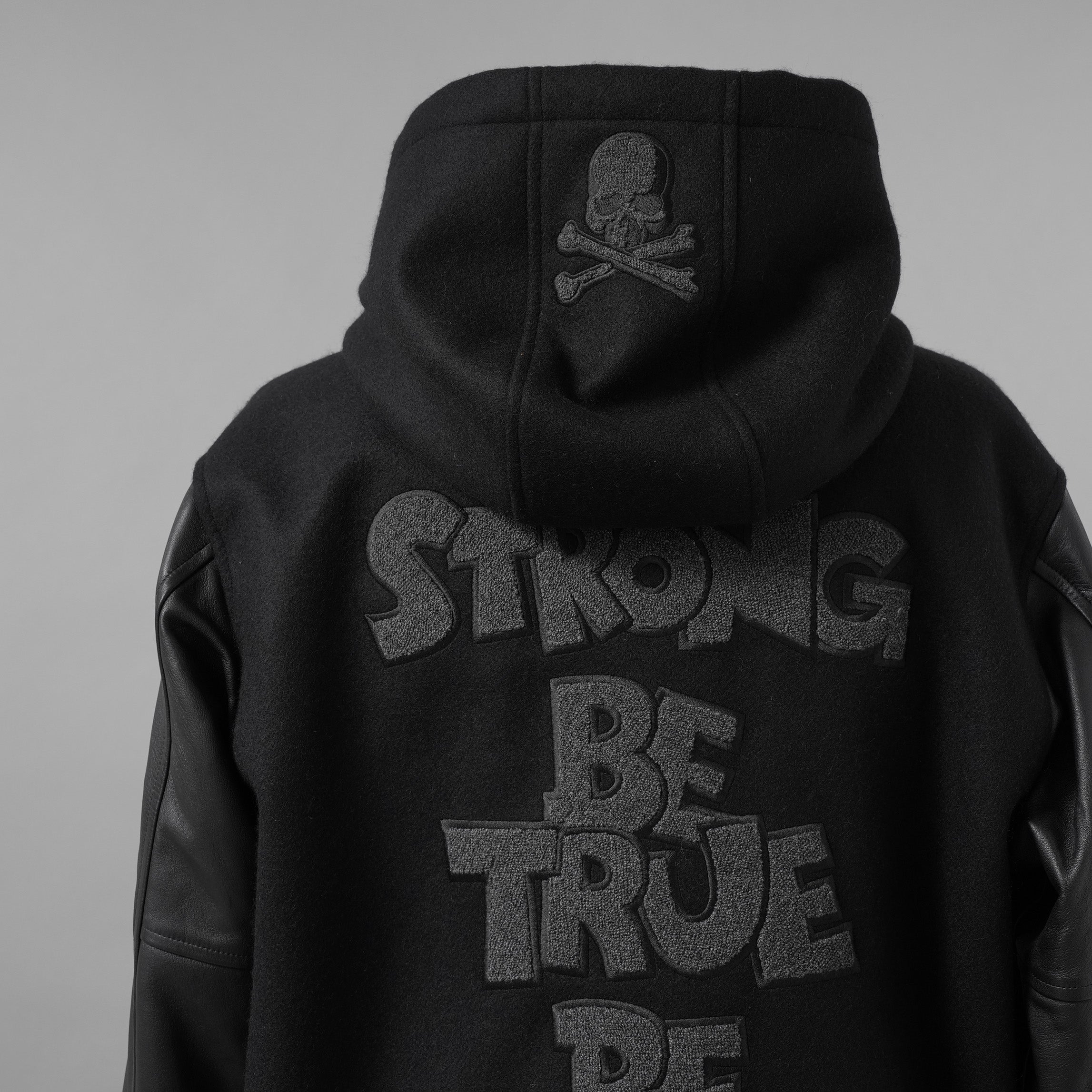 mastermind JAPAN マスターマインドジャパン ジャケット / 美品 22AW BE STRONG カシミアファー / フード付きスタジアムジャンパー / ジャケット / MW21S07-BL007-101 / size S (BLACK)