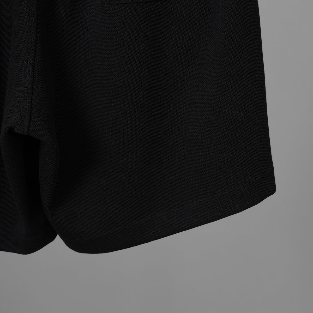 N/07 エヌゼロナナ / 美品 25AW 2TUCKS EASY SHORTS RIBBED CARDBOARD KNIT JERSEY ショートパンツ / L0-PT-011 / size ONE SIZE (BLACK)  352163-uen