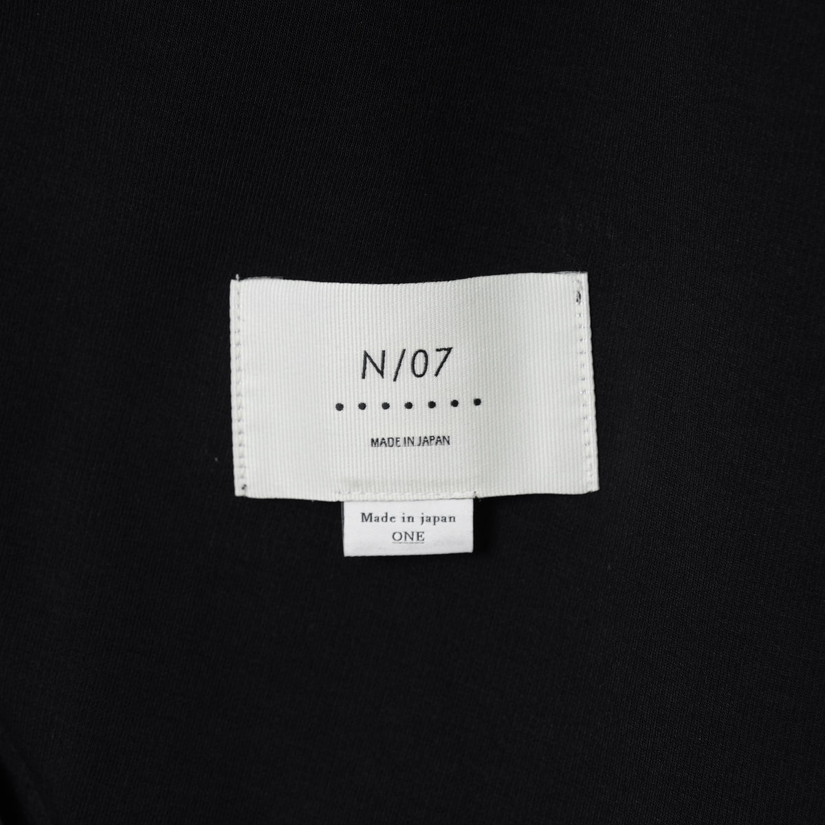 N/07 エヌゼロナナ / 美品 25AW 2TUCKS EASY SHORTS RIBBED CARDBOARD KNIT JERSEY ショートパンツ / L0-PT-011 / size ONE SIZE (BLACK)  352163-uen