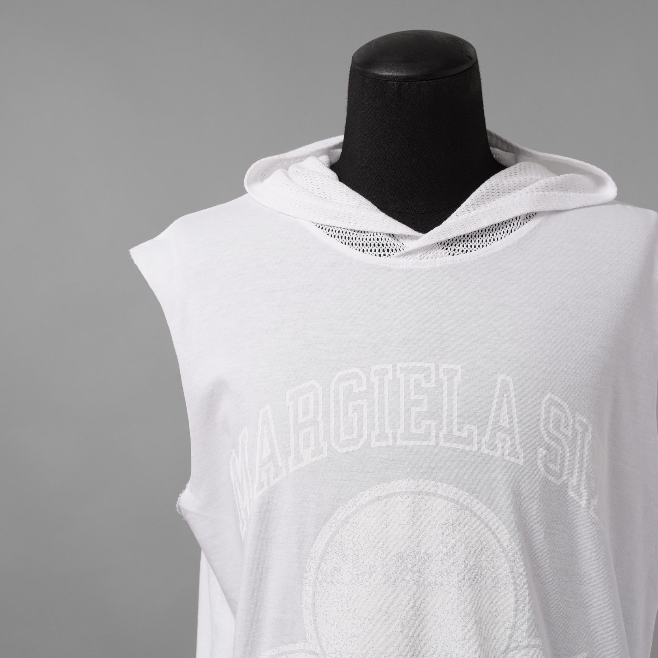 MM6 Maison Margiela エムエムシックス メゾンマルジェラ / 美品 21SS MARGIELA SIX プリント ノースリーブ フーディー パーカー / SH2NL0009 M20115 / size S (WHITE)
