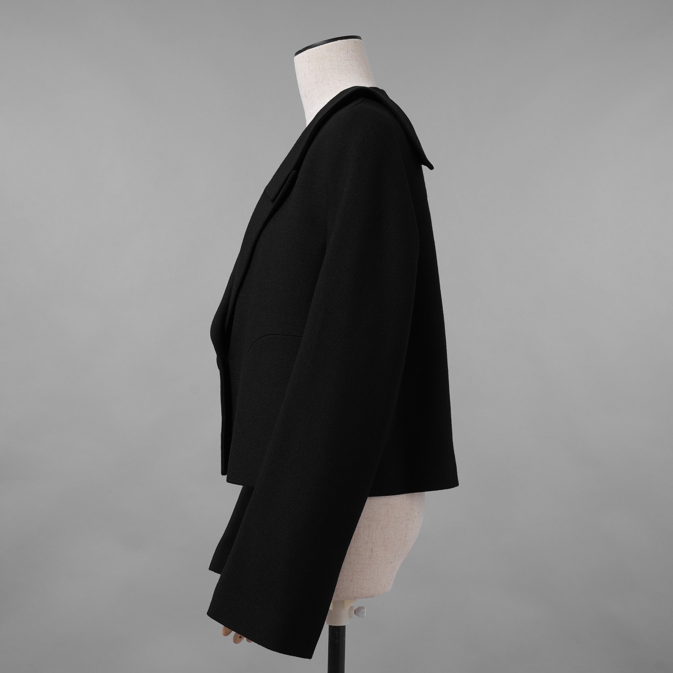 FENDI フェンディ / 川口春奈 着用 / 美品 23AW レイヤードカラー クロップド テーラード ジャケット / FJ7464AXAU / size 38 ( BLACK ) レディース