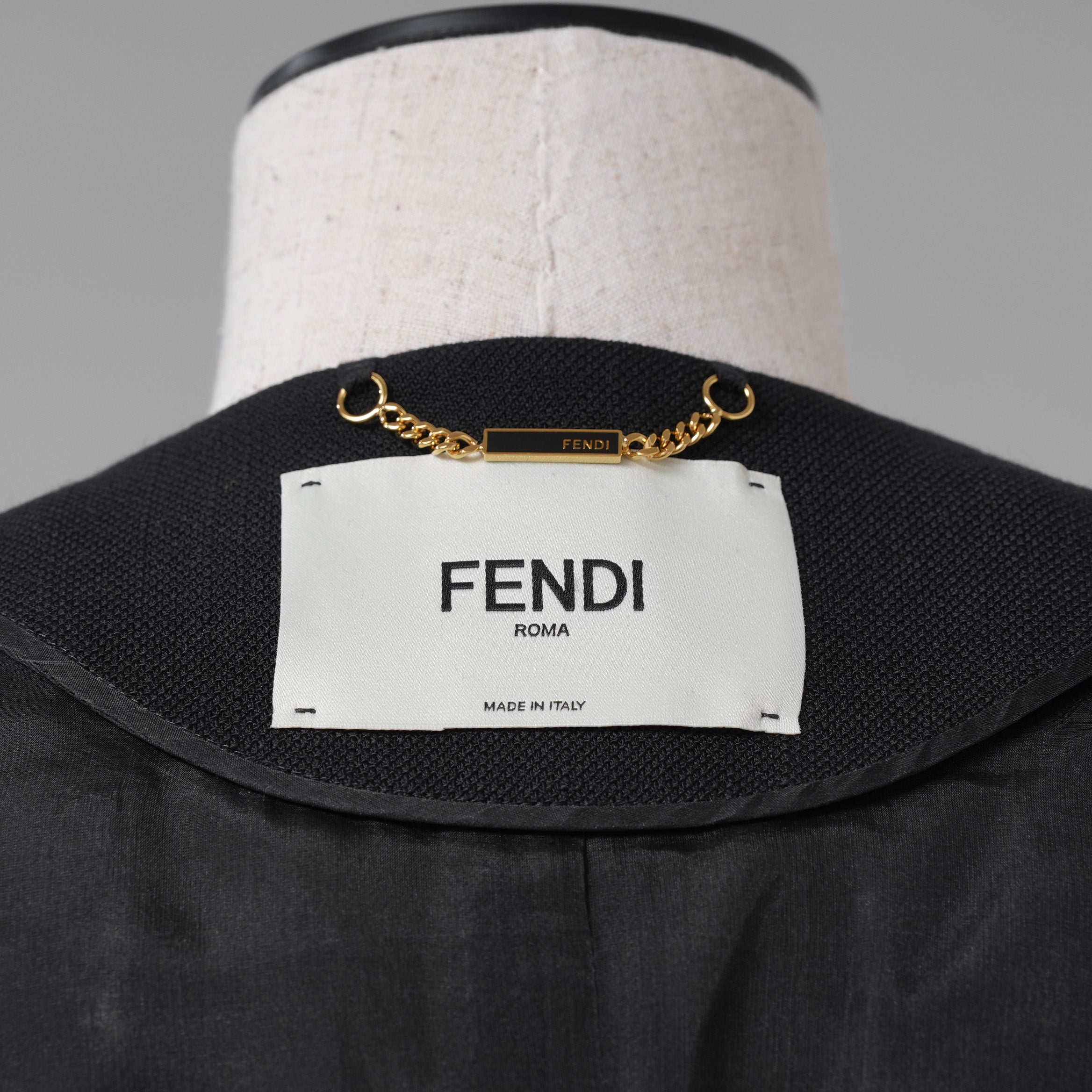 FENDI フェンディ / 川口春奈 着用 / 美品 23AW レイヤードカラー クロップド テーラード ジャケット / FJ7464AXAU / size 38 ( BLACK ) レディース