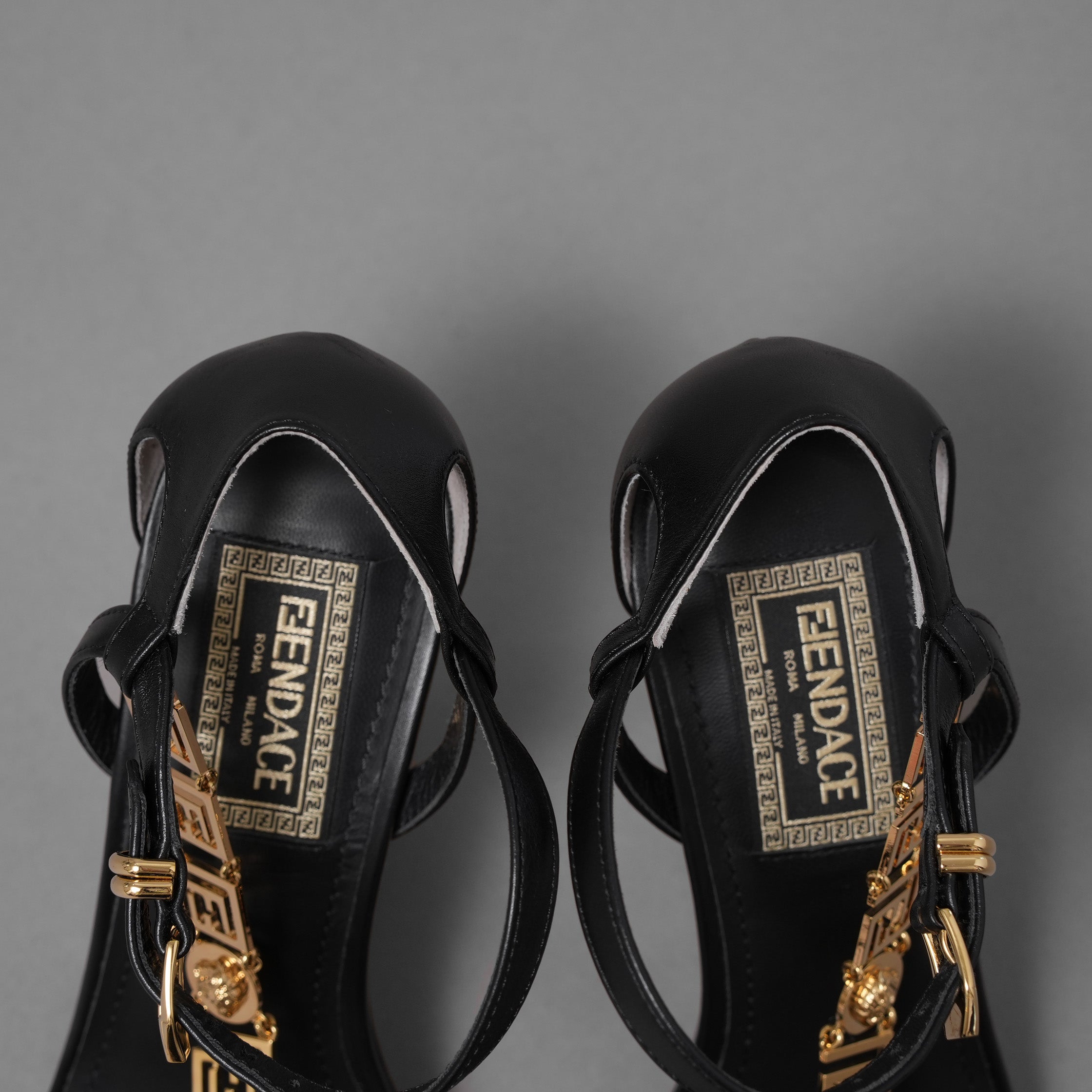 FENDACE フェンダーチェ フェンディ × ヴェルサーチェ コラボ / 22SS First Fendace Medusa レザー ヒールサンダル / size 36 (23cm) BLACK レディース