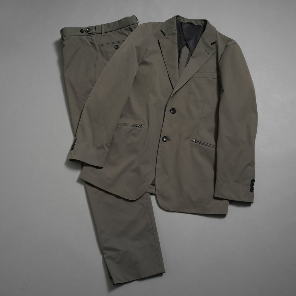 DESCENTE デサント / SOLOTEX DRYストレッチスーツ セットアップ / ジャケット パンツ / size A6(M) カーキグレー