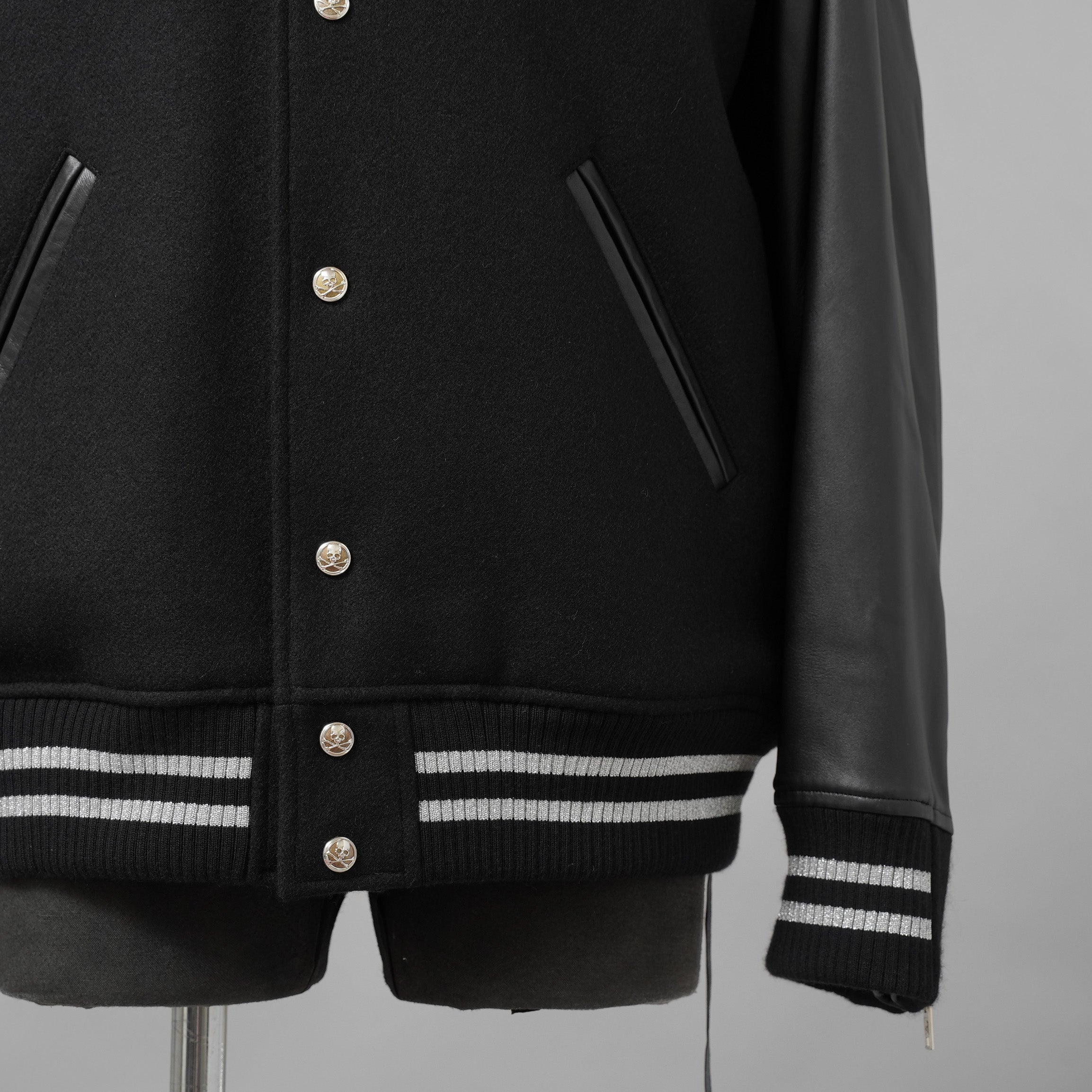 mastermind JAPAN マスターマインドジャパン ジャケット / 美品 22AW BE STRONG カシミアファー / フード付きスタジアムジャンパー / ジャケット / MW21S07-BL007-101 / size S (BLACK)