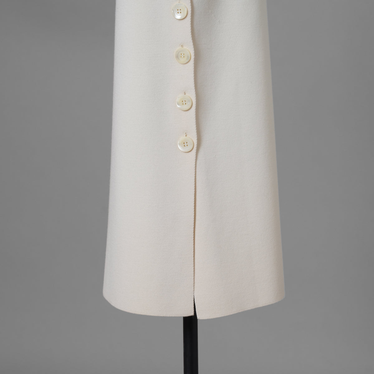 Cruciani クルチアーニ / 美品 サイドボタン ミラノリブ ニット タイト スカート / size 40 (WHITE) レディース 352168-izm