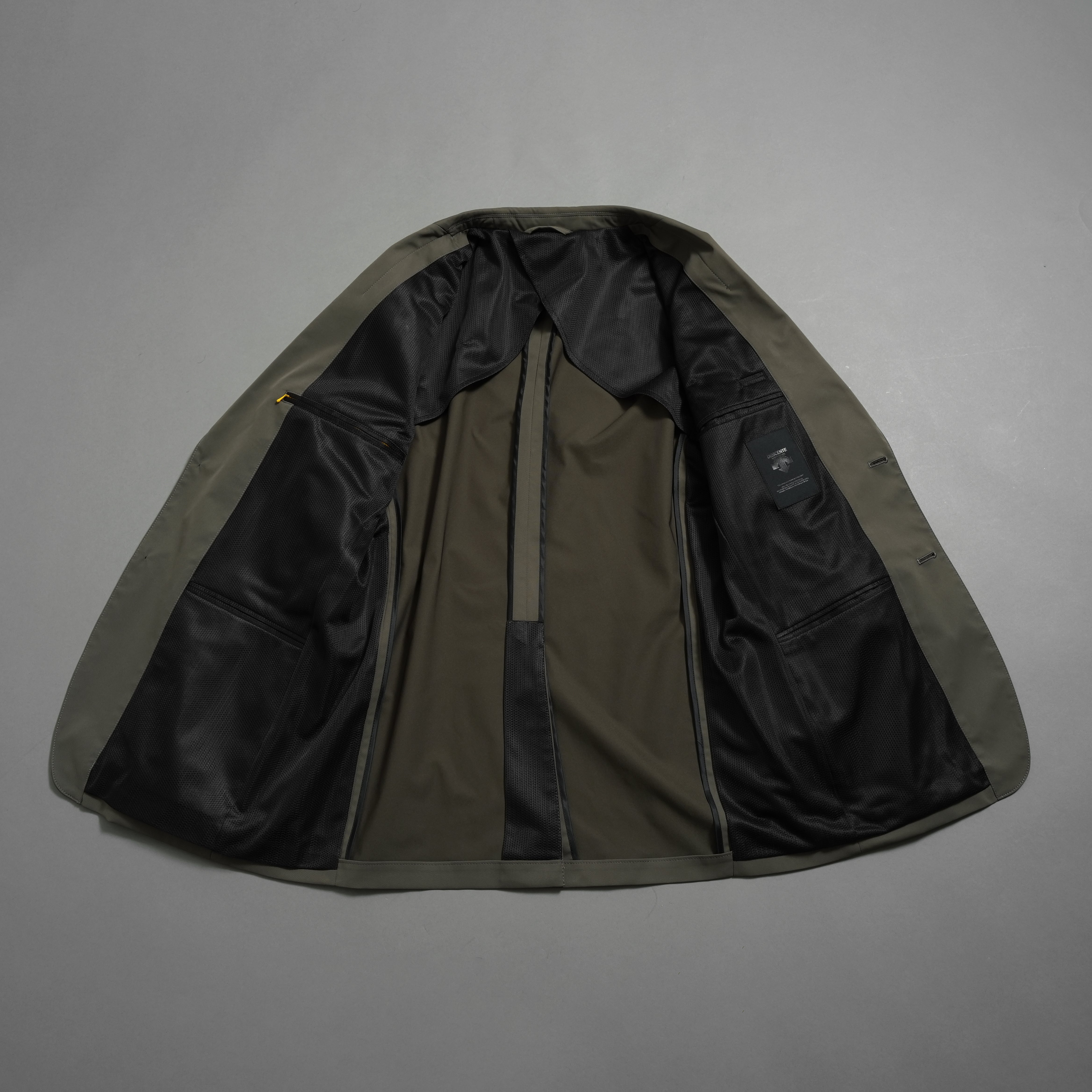 DESCENTE デサント / SOLOTEX DRYストレッチスーツ セットアップ