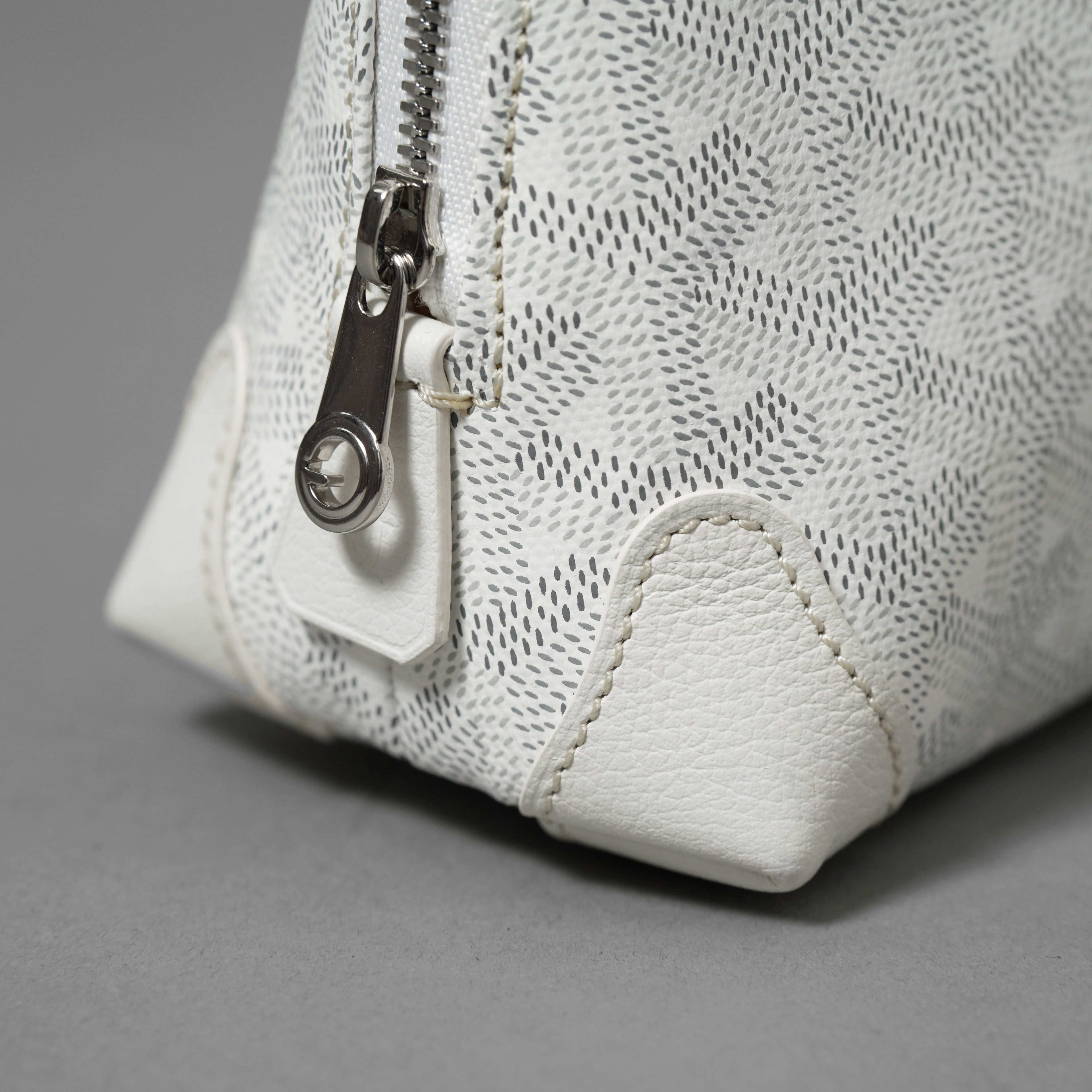 GOYARD ゴヤール / 美品 ヴァンドーム コスメティックポーチ 化粧ポーチ トラベルポーチ ポシェット / WHITE アクセサリー