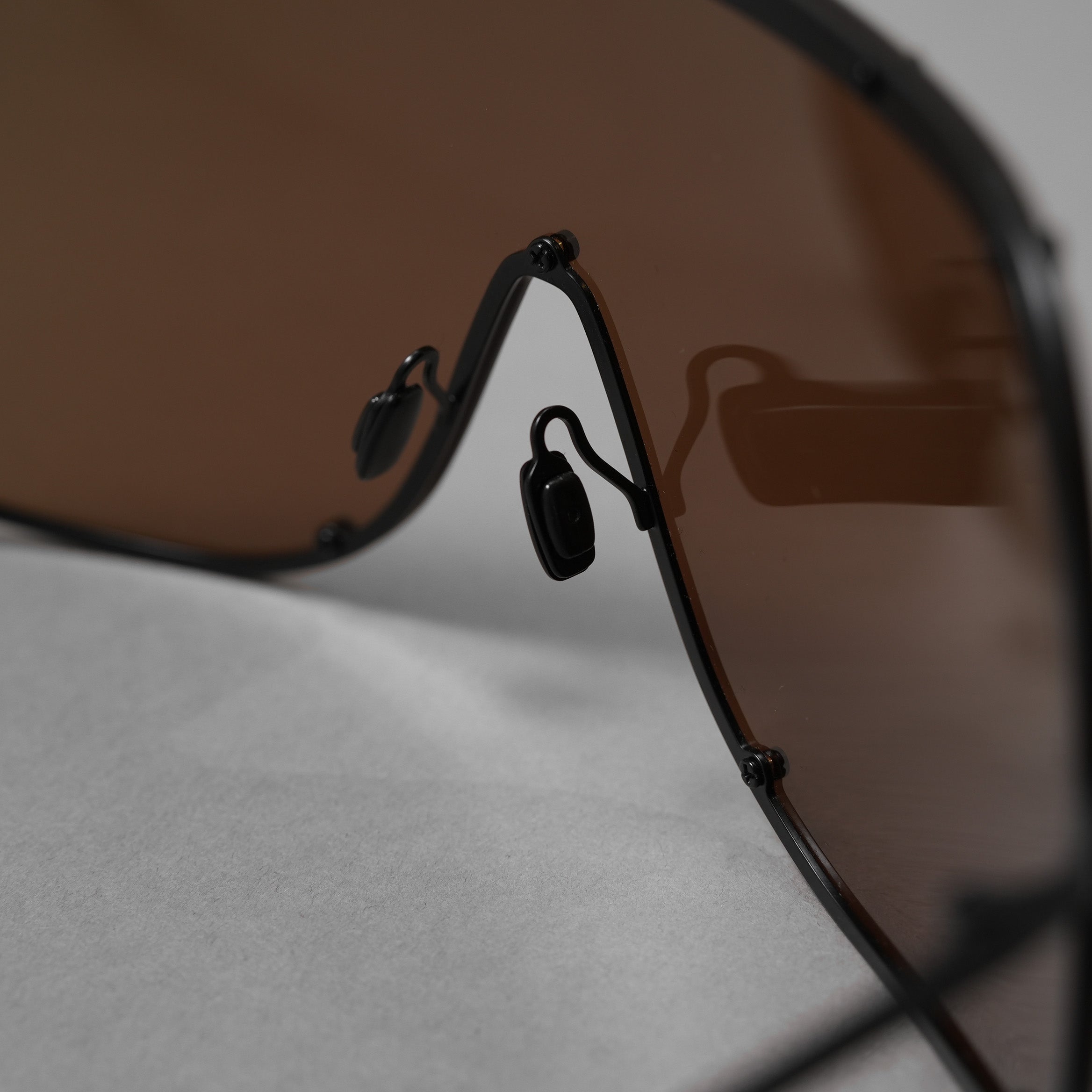 Rick Owens リックオウエンス / 美品 MASK BLACK-BROWN シールドサングラス アクセサリー / 157-116 / BLACK × BROWN