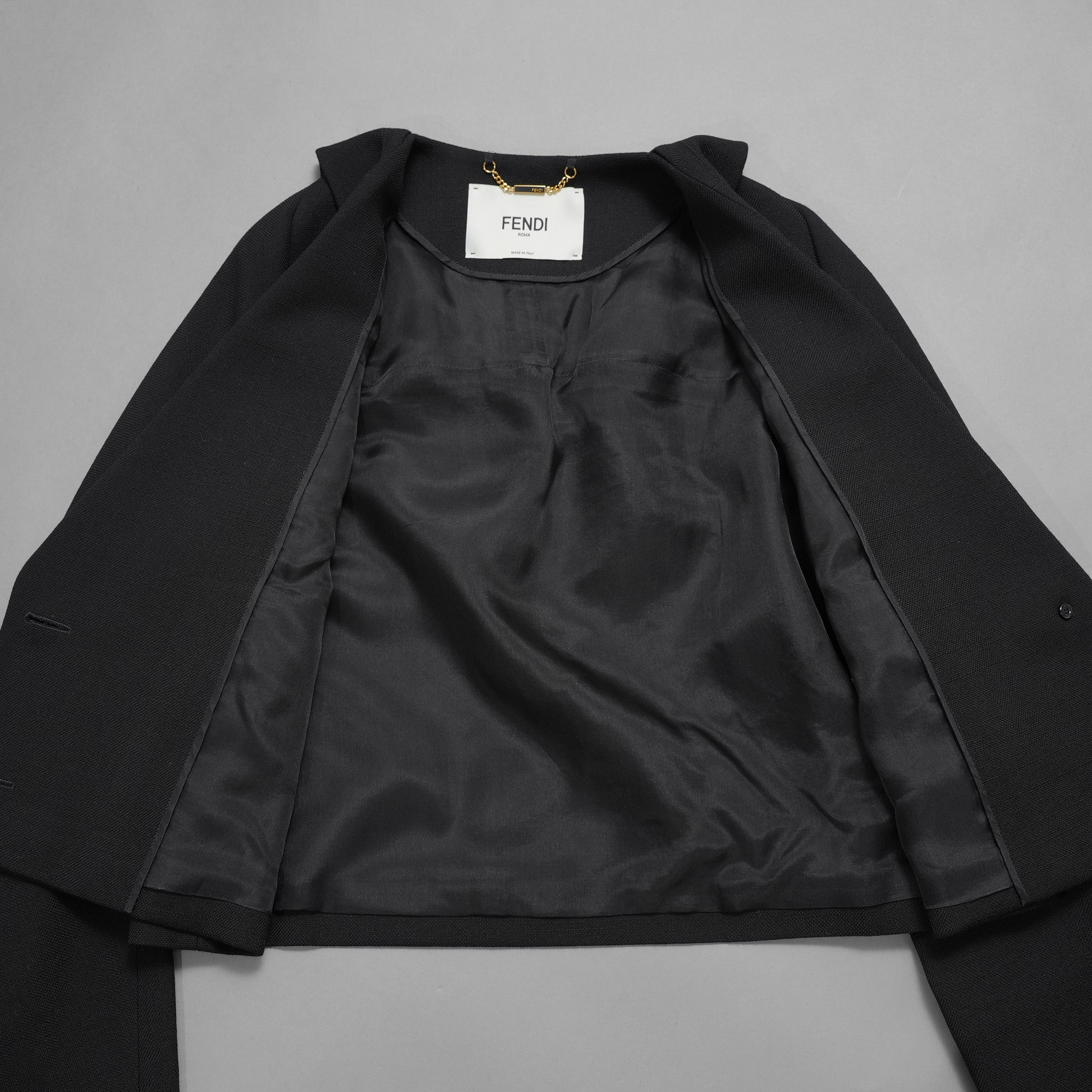 FENDI フェンディ / 川口春奈 着用 / 美品 23AW レイヤードカラー クロップド テーラード ジャケット / FJ7464AXAU / size 38 ( BLACK ) レディース