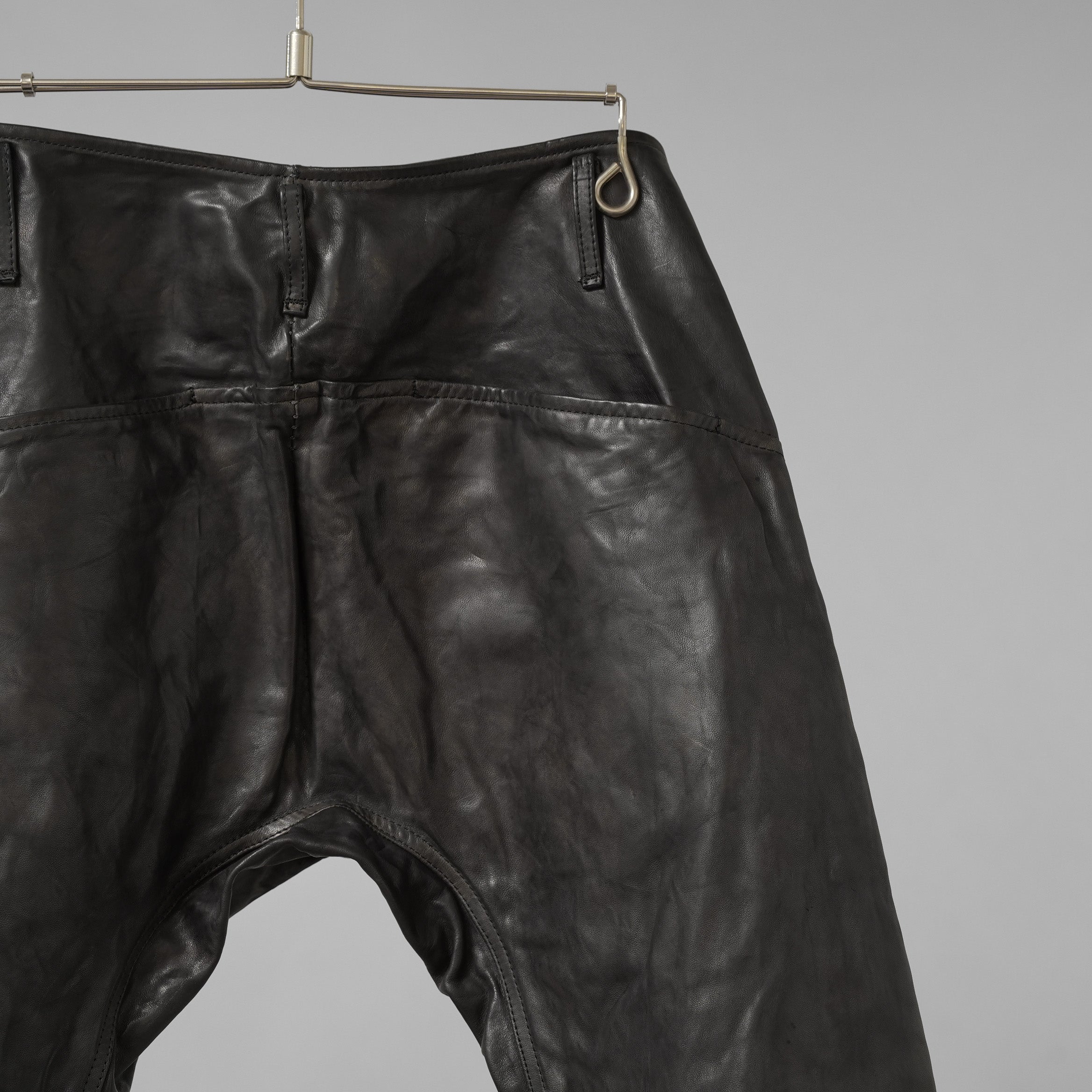 未使用 incarnation インカネーション /  23AW HORSE LEATHER PANTS オーバーロック ホースレザーパンツ ボトムス / size S (BLACK）