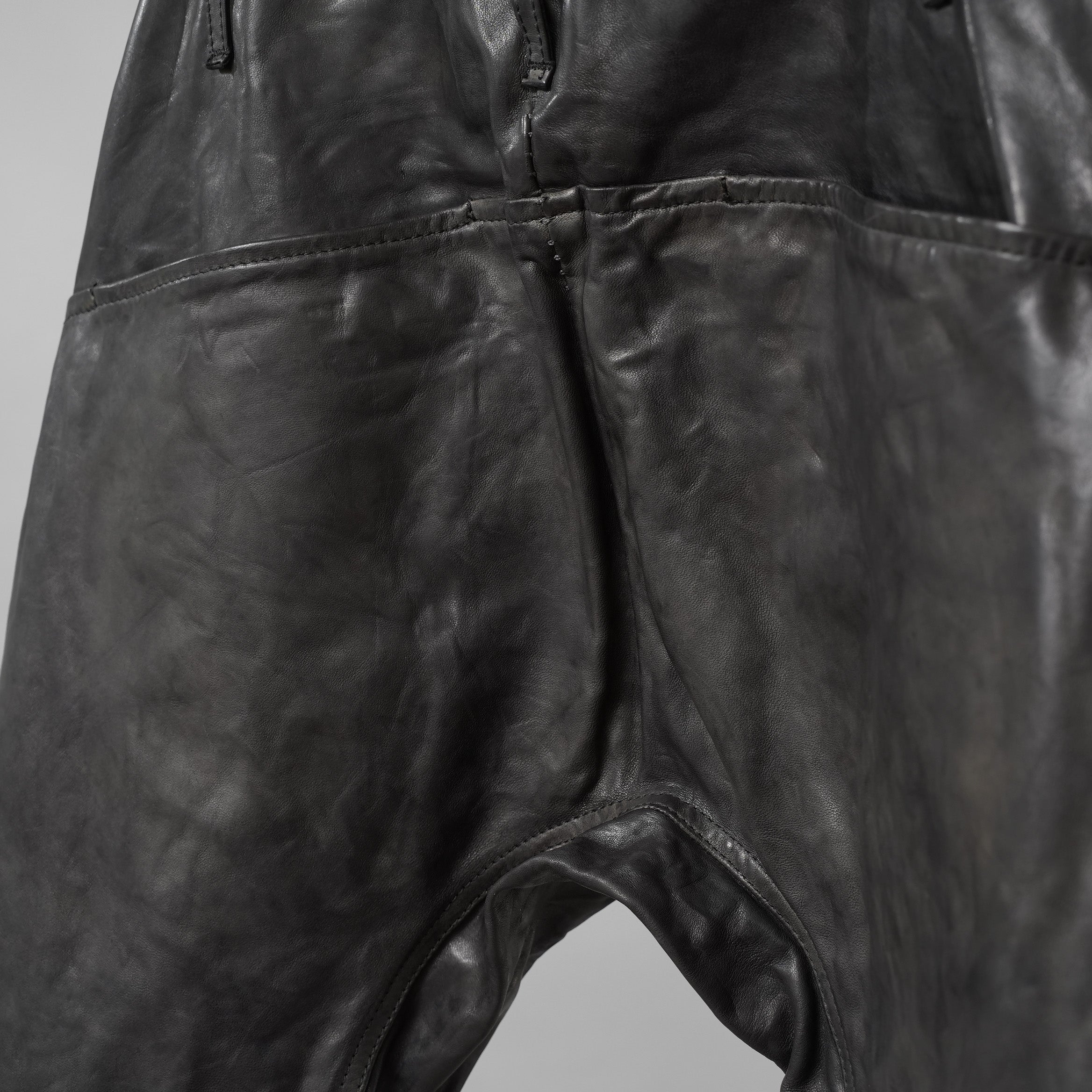 未使用 incarnation インカネーション /  23AW HORSE LEATHER PANTS オーバーロック ホースレザーパンツ ボトムス / size S (BLACK）