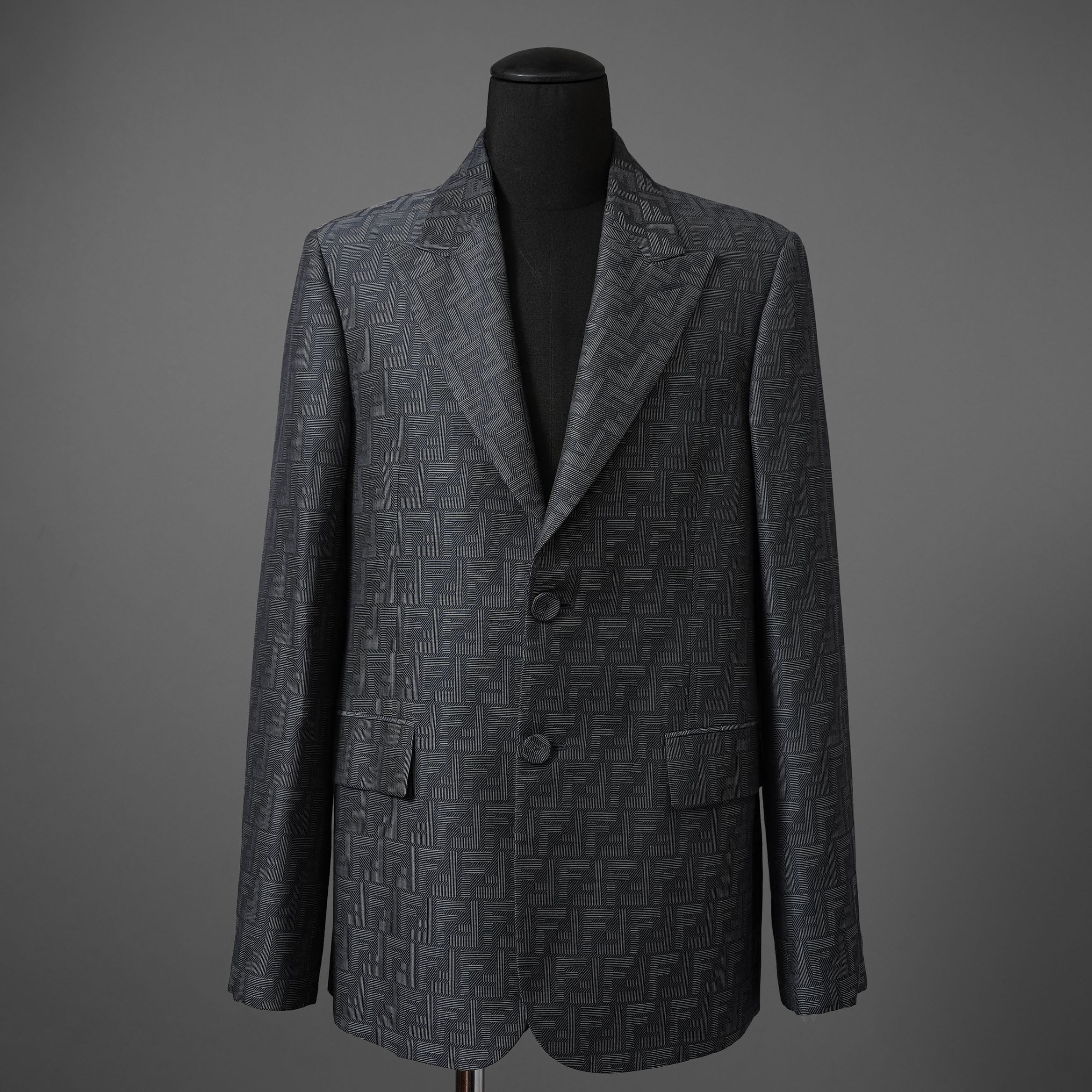 FENDI フェンディ / 23AW 美品 FFロゴ (ズッカ柄) ジャカードファブリック ジャケット / FJ0768APOK / size 48 (BLUE GREY) テーラード ブレザー