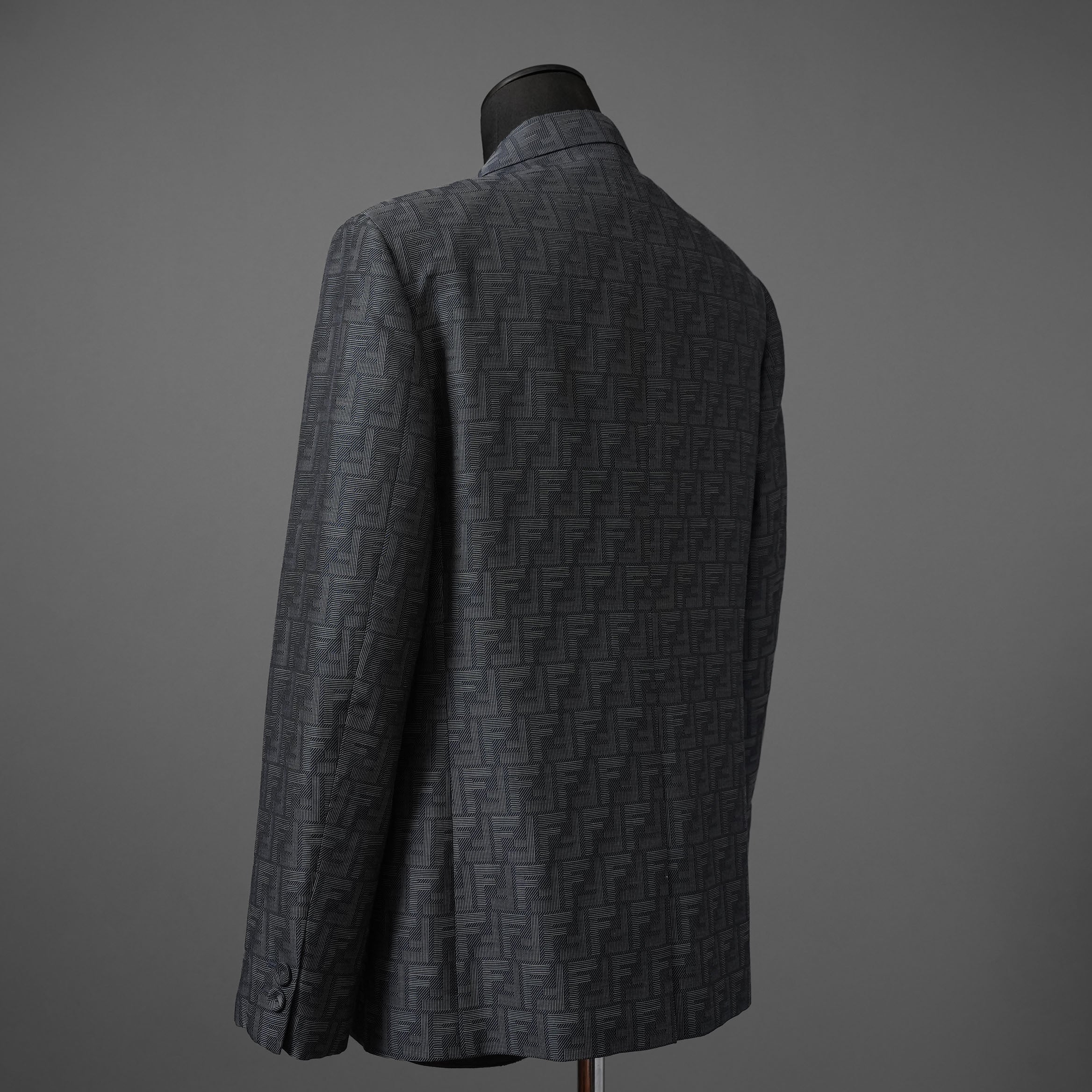FENDI フェンディ / 23AW 美品 FFロゴ (ズッカ柄) ジャカードファブリック ジャケット / FJ0768APOK / size 48 (BLUE GREY) テーラード ブレザー