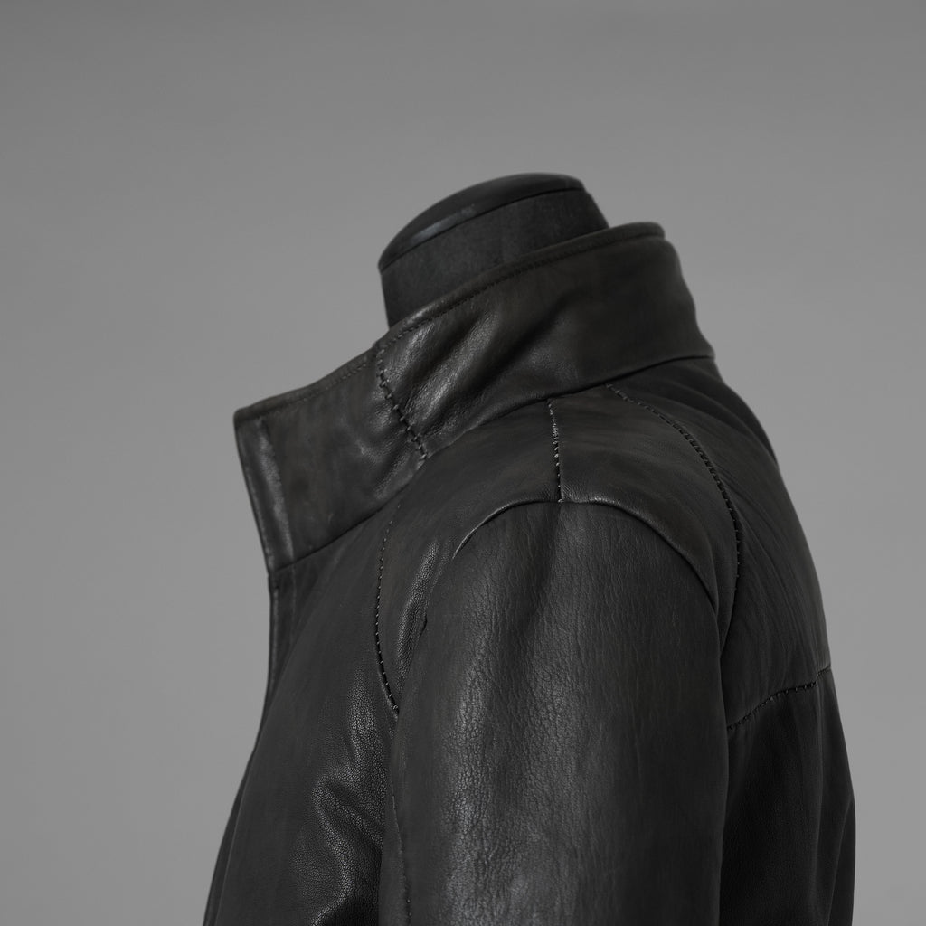 希少 incarnation インカネーション / 20AW 美品 Sheep Object Dyed / Hi Neck "LINED" Spiral Arm Leather Moto Down Jacket  シープレザー オーバーロック ダウン ジャケット / size S (BLACK) 123071-alm