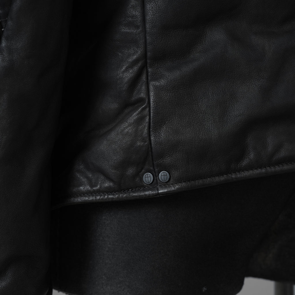 希少 incarnation インカネーション / 20AW 美品 Sheep Object Dyed / Hi Neck "LINED" Spiral Arm Leather Moto Down Jacket  シープレザー オーバーロック ダウン ジャケット / size S (BLACK) 123071-alm