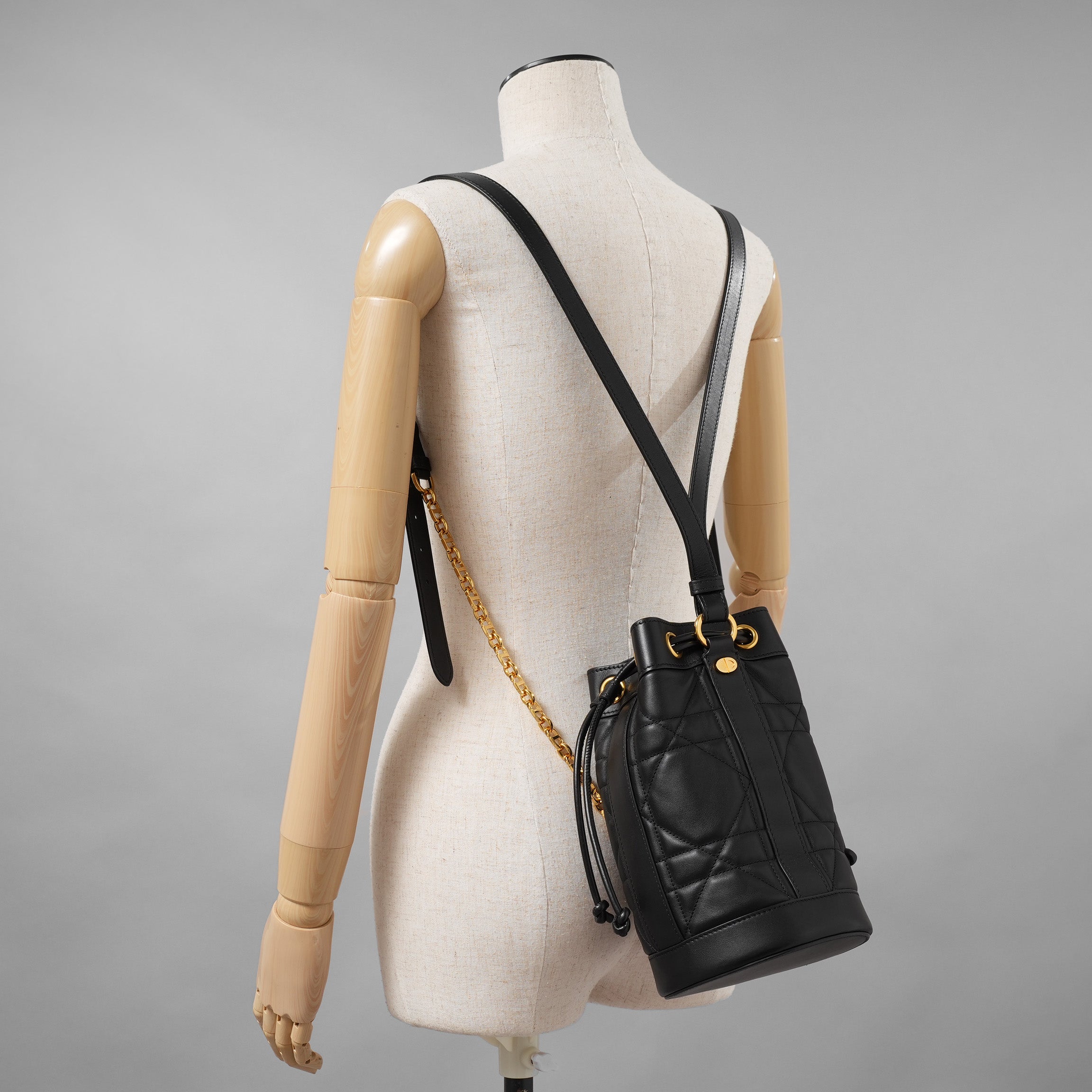 Christian Dior クリスチャンディオール / 美品 24SS バックパック スモール マキシカナージュ カーフスキン バッグ / 01-RU-0214 /  BLACK