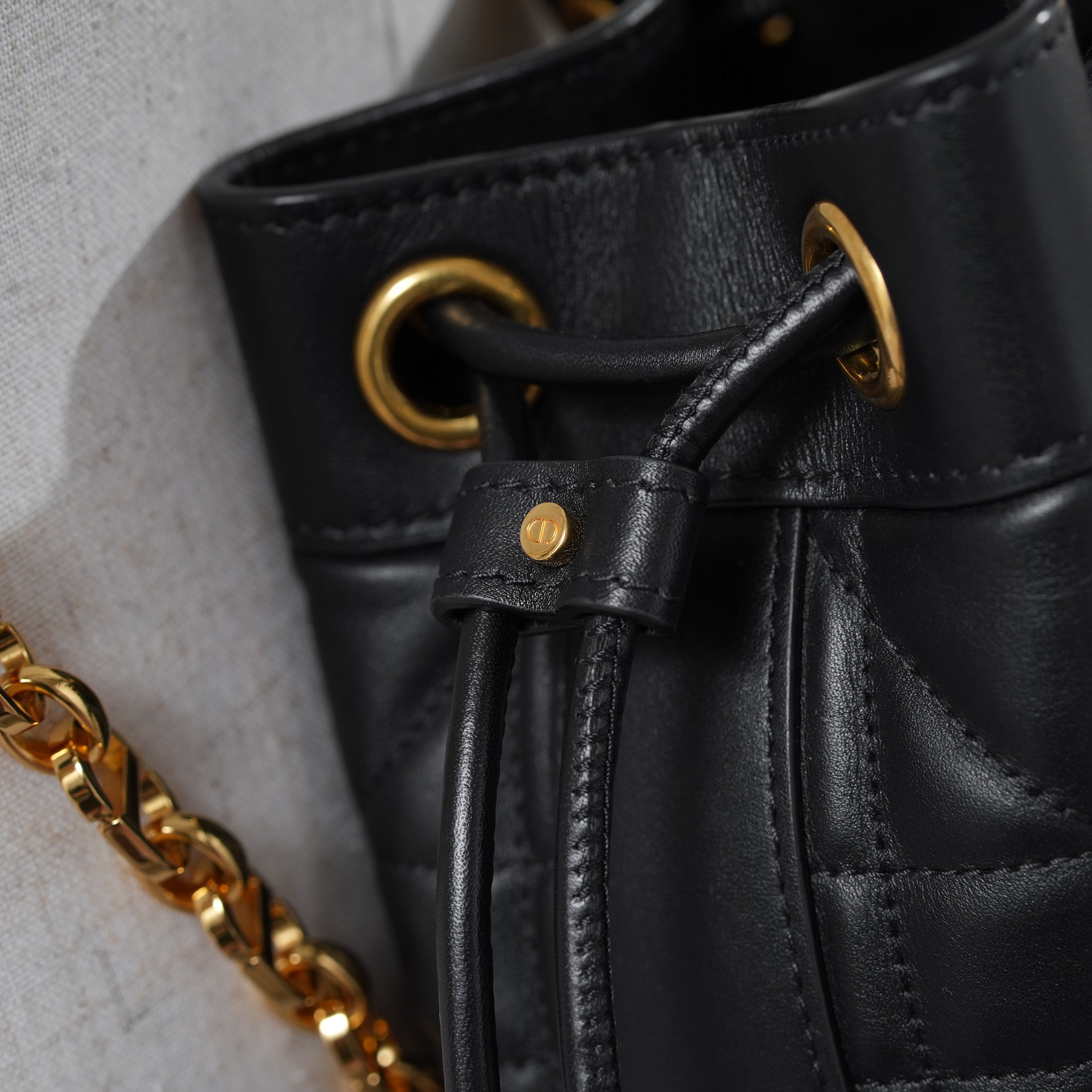 Christian Dior クリスチャンディオール / 美品 24SS バックパック スモール マキシカナージュ カーフスキン バッグ / 01-RU-0214 /  BLACK