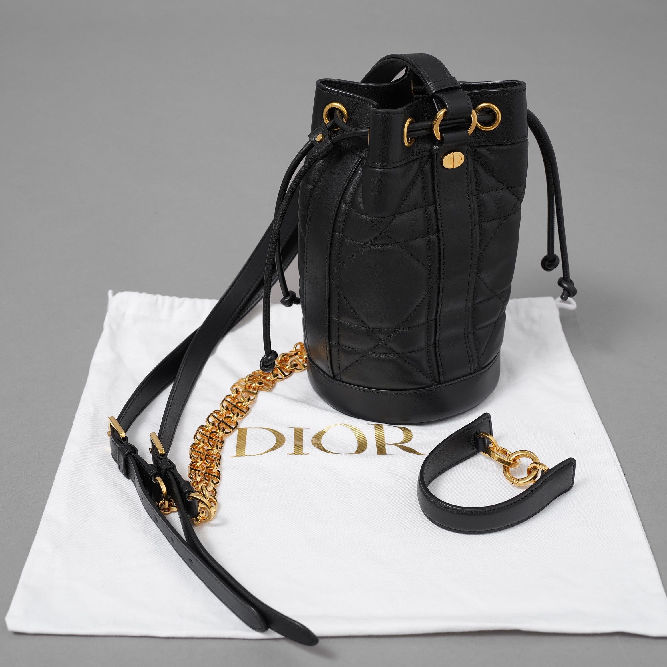 Christian Dior クリスチャンディオール / 美品 24SS バックパック スモール マキシカナージュ カーフスキン バッグ / 01-RU-0214 /  BLACK